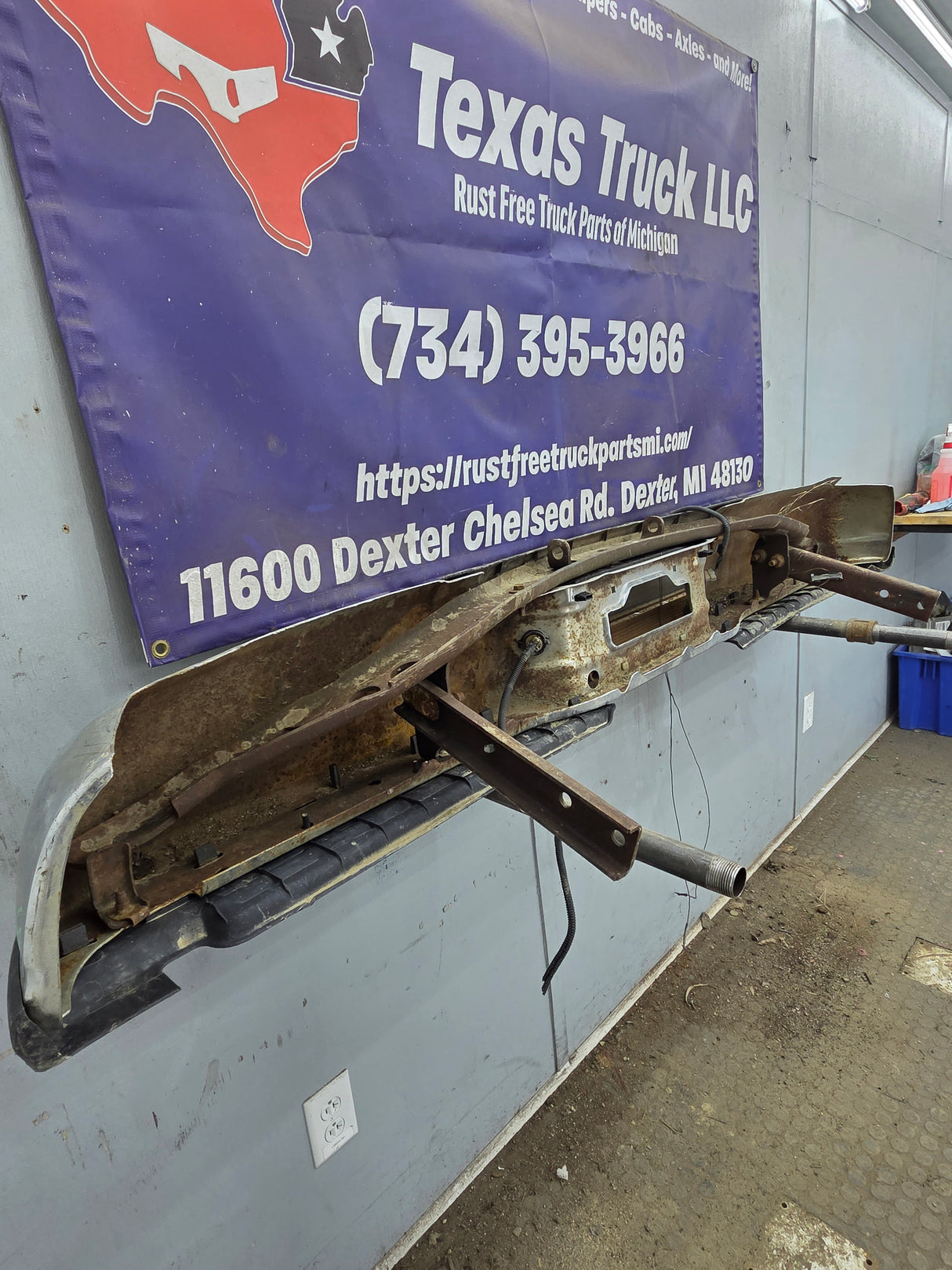 1999-2007 Ford Super Duty F250 F350 F450 F550 Rear Bumper