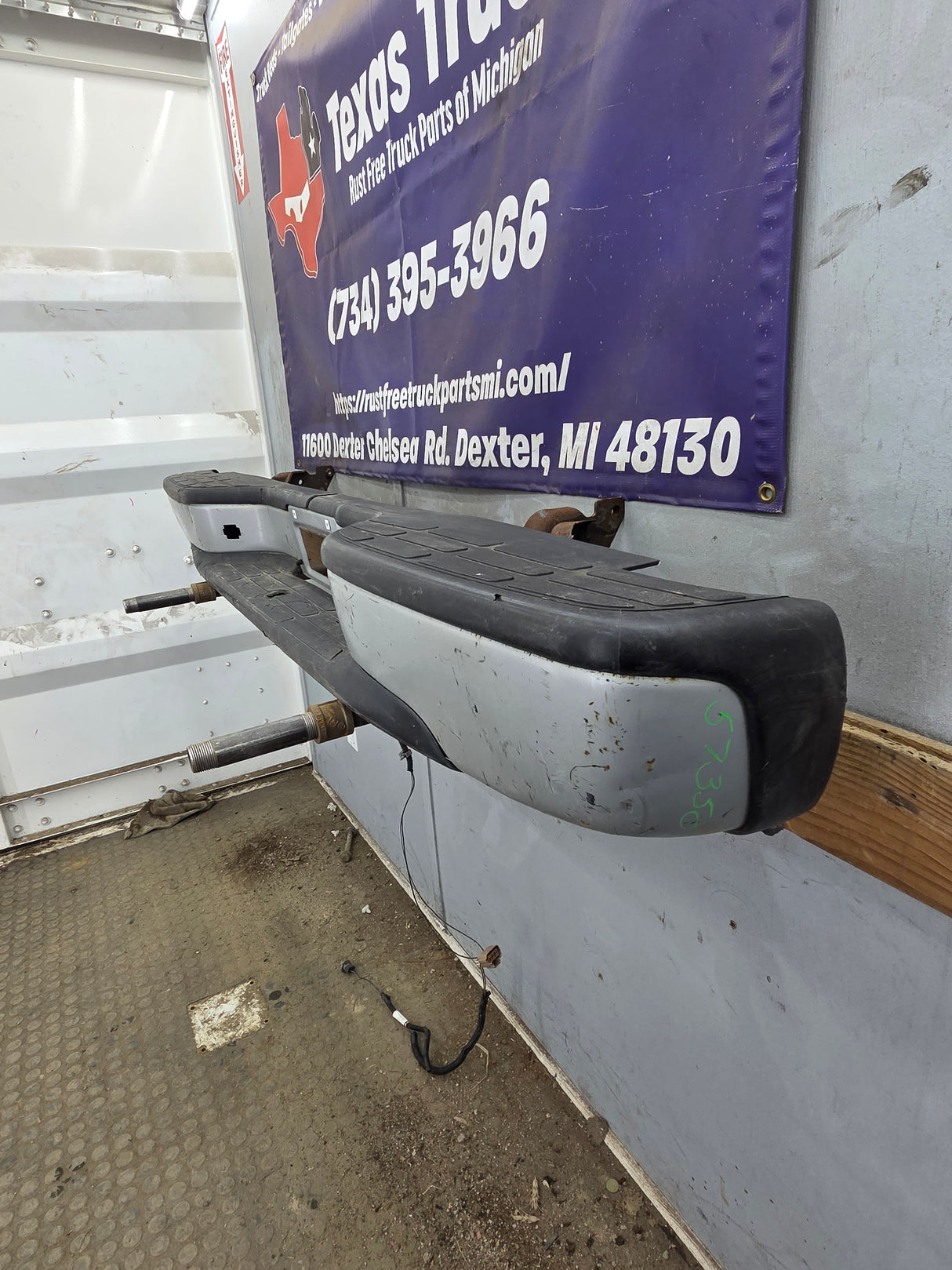 1999-2007 Chevrolet Silverado / GMC Sierra 1500 Rear Bumper
