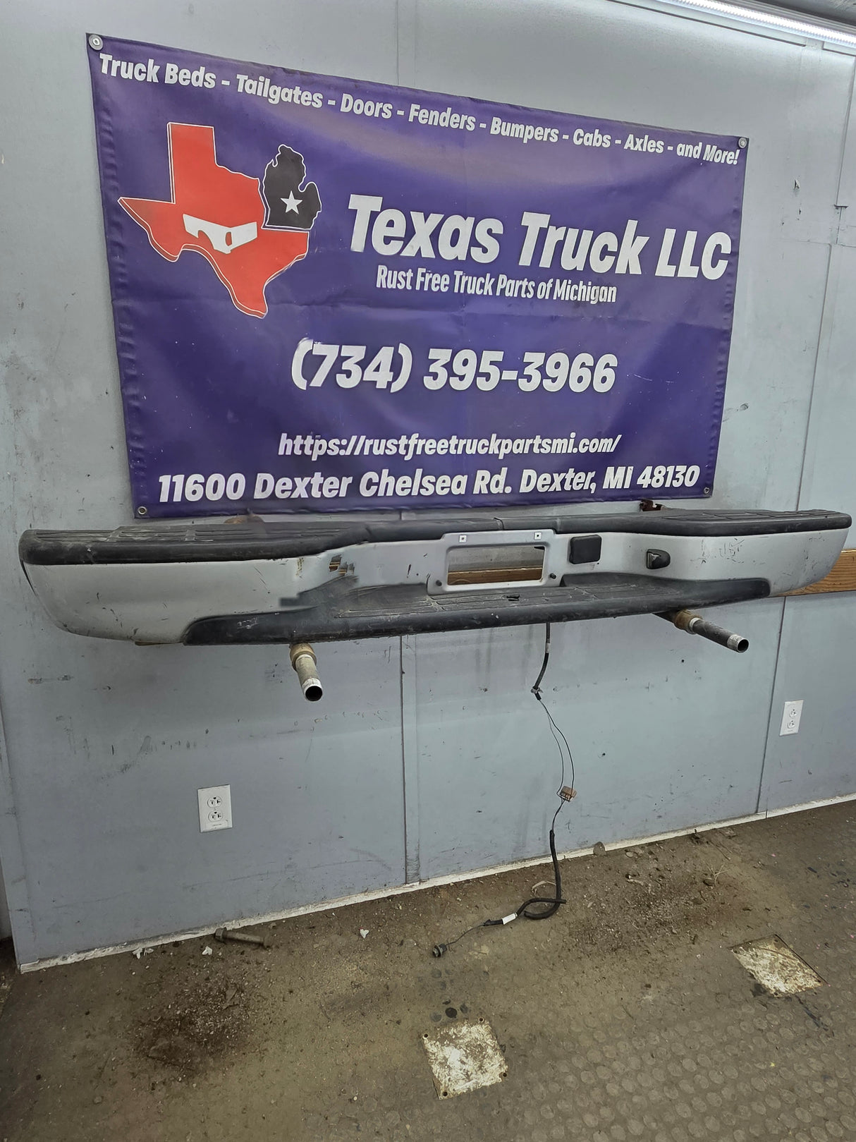 1999-2007 Chevrolet Silverado / GMC Sierra 1500 Rear Bumper