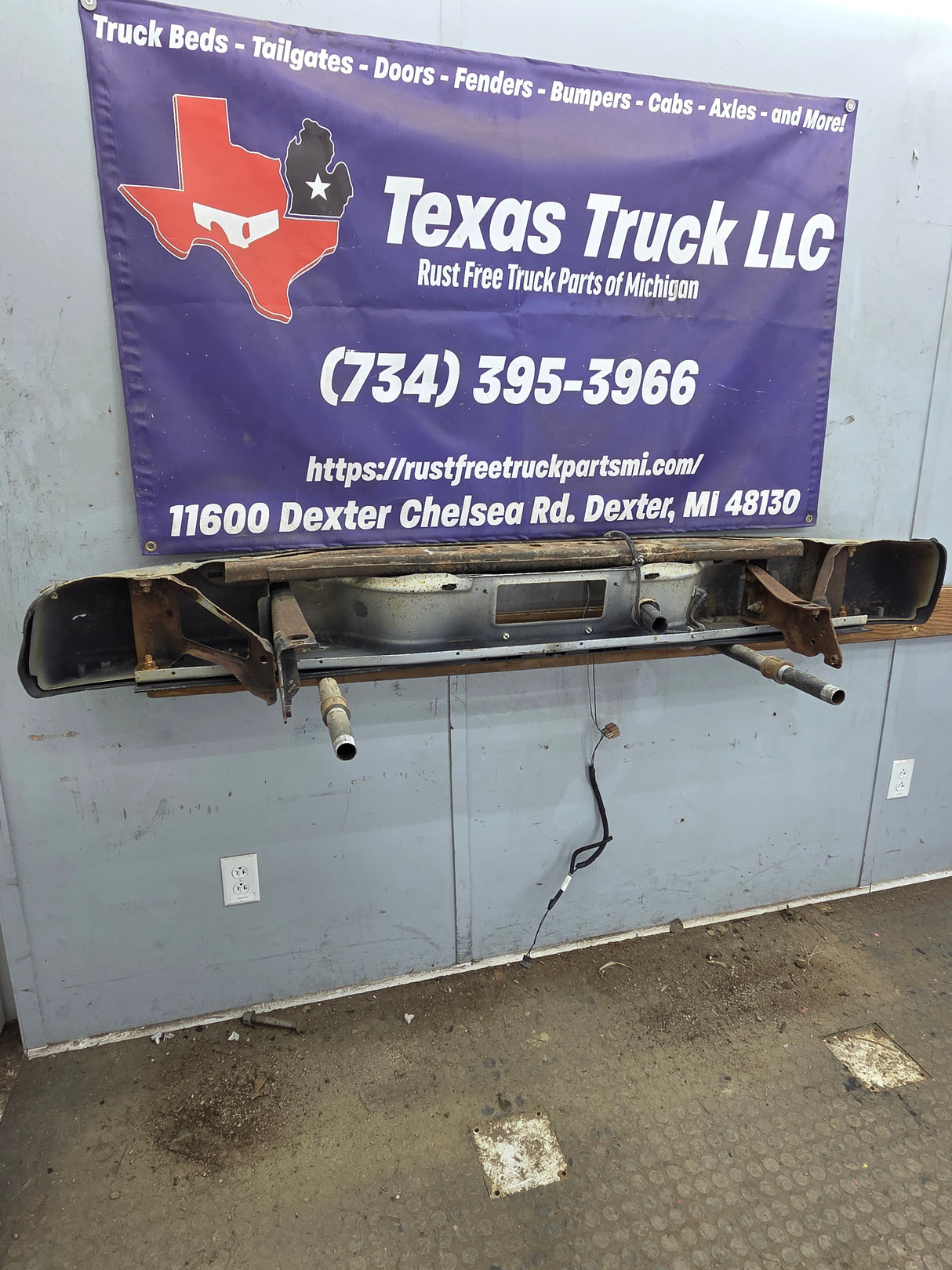 1999-2007 Chevrolet Silverado / GMC Sierra 1500 Rear Bumper
