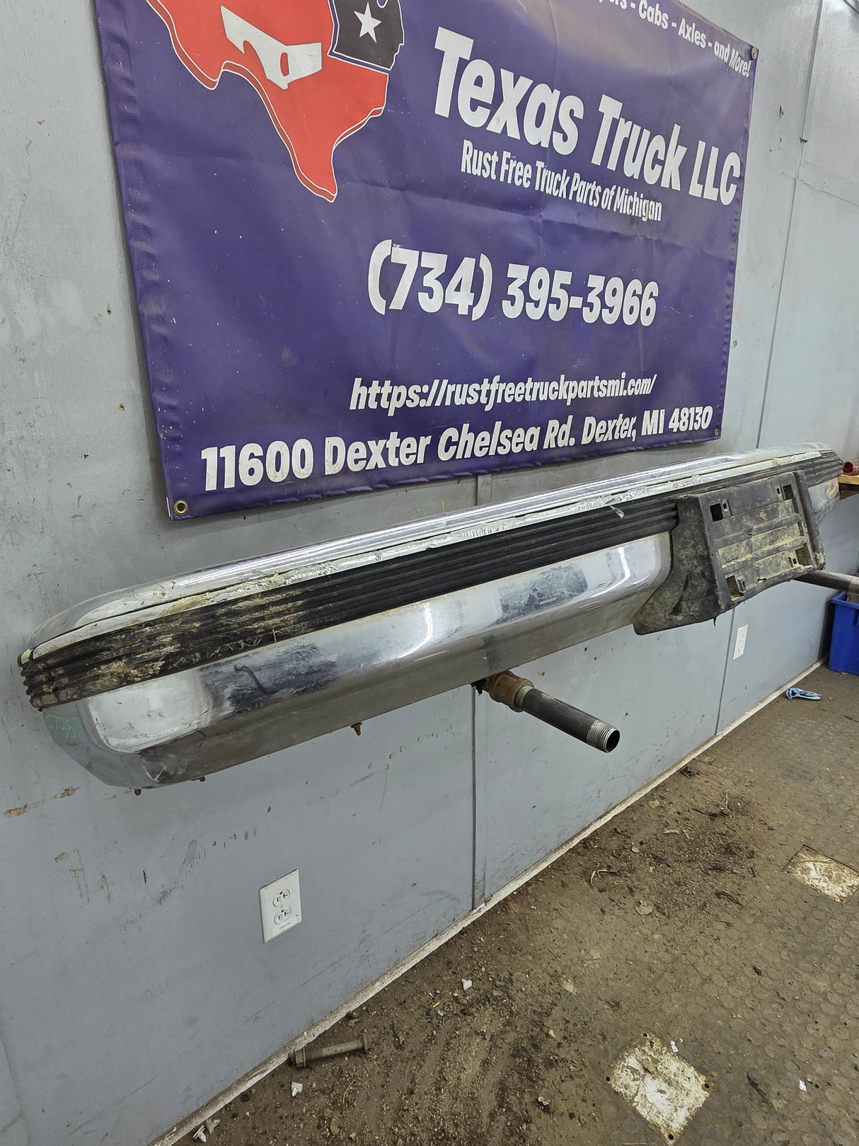 1988-1998 Chevrolet / GMC 1500 2500 3500 Front Bumper