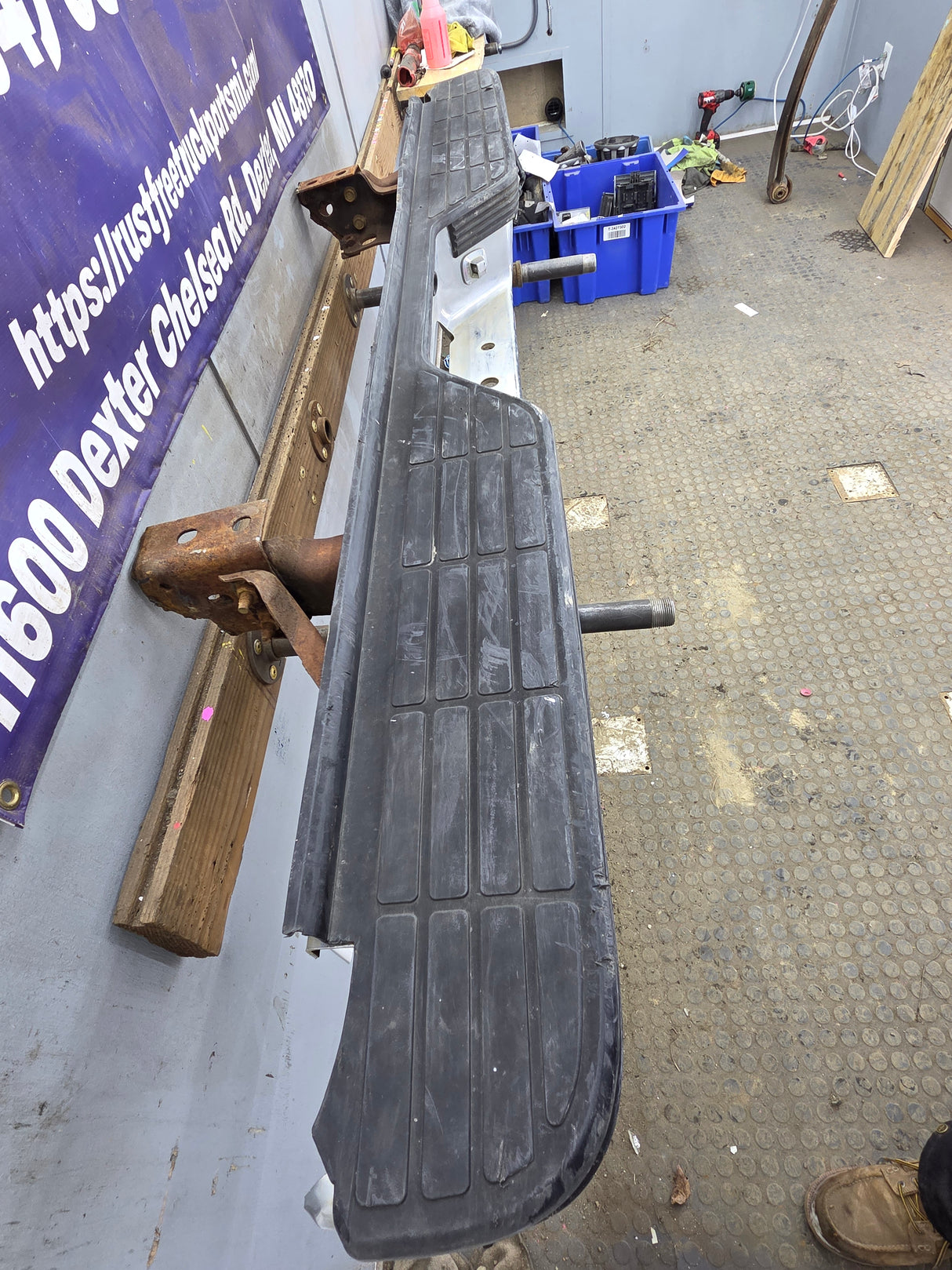 1988-1998 Chevrolet / GMC 1500 2500 3500 Rear Bumper