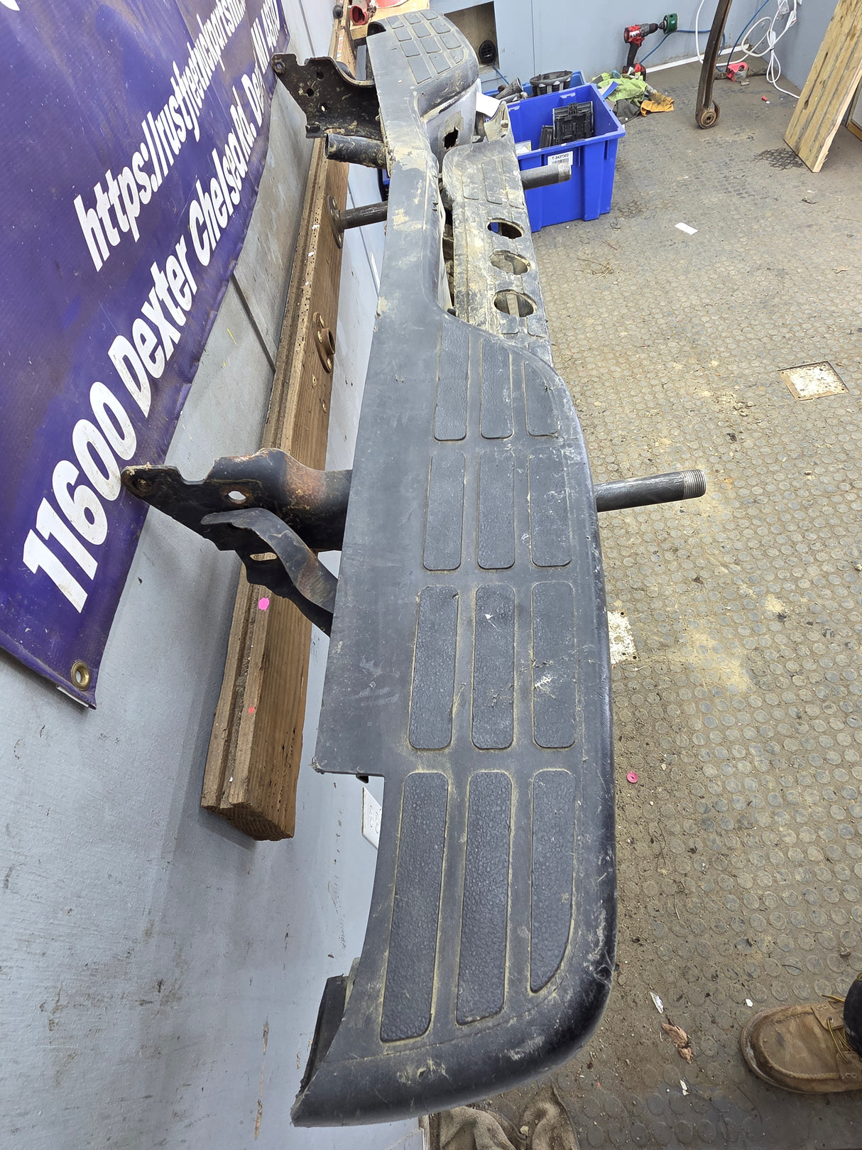 1999-2007 Chevrolet Silverado / GMC Sierra 1500 Rear Bumper