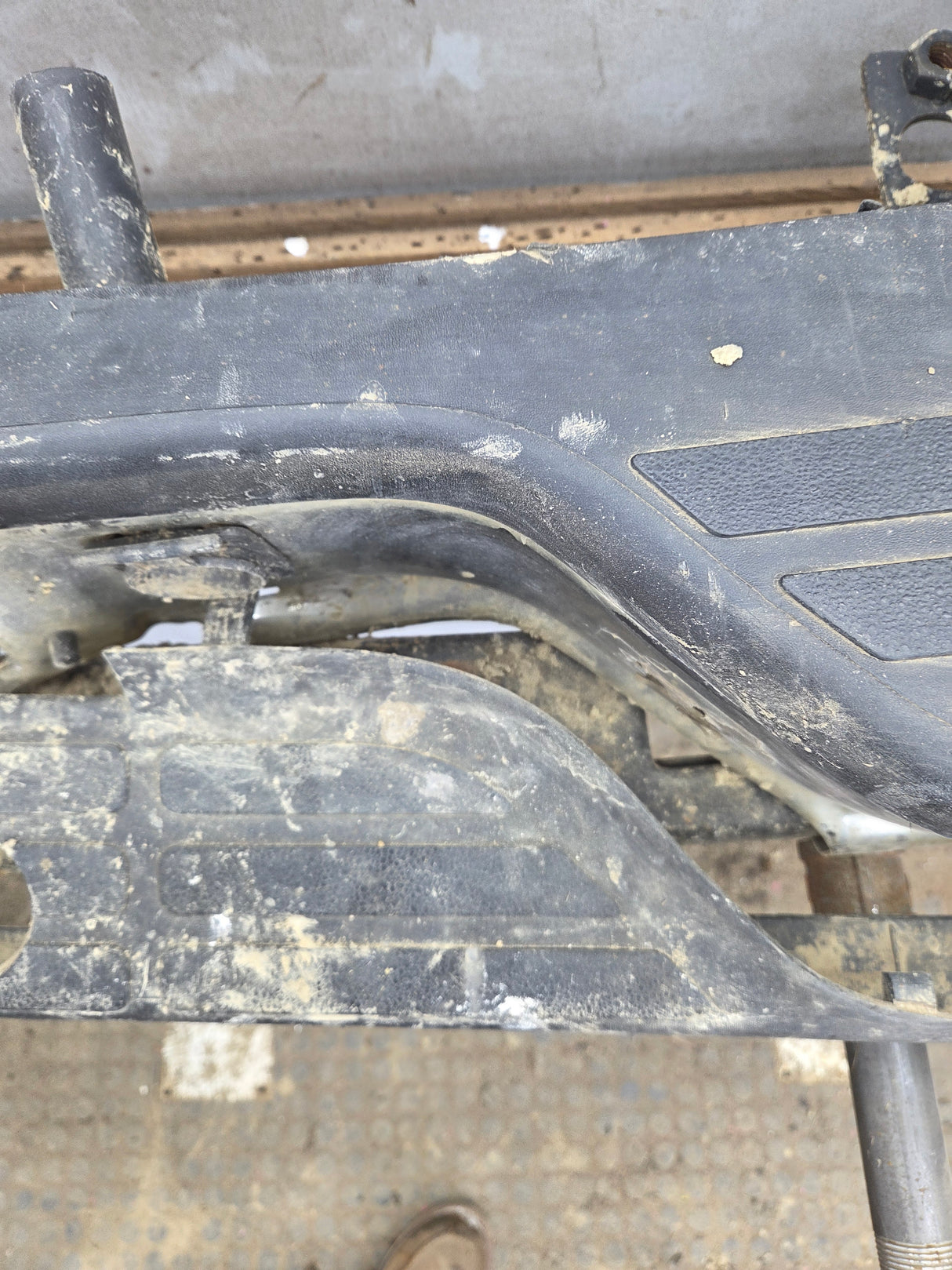 1999-2007 Chevrolet Silverado / GMC Sierra 1500 Rear Bumper