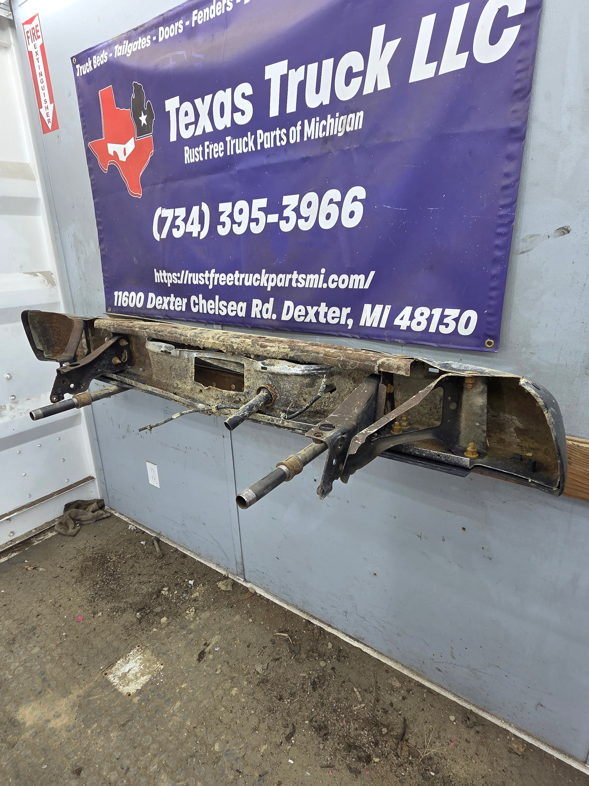 1999-2007 Chevrolet Silverado / GMC Sierra 1500 Rear Bumper