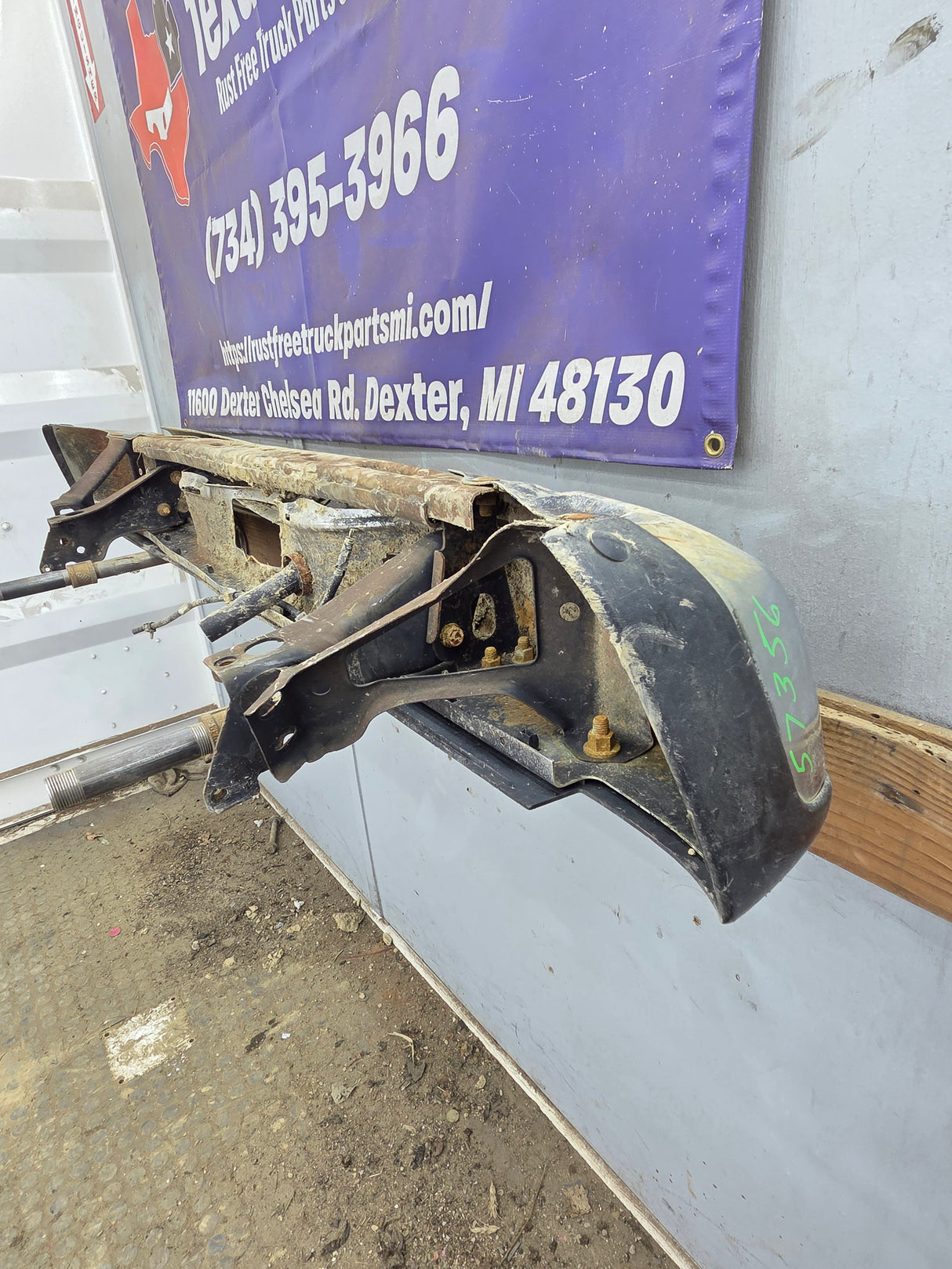 1999-2007 Chevrolet Silverado / GMC Sierra 1500 Rear Bumper