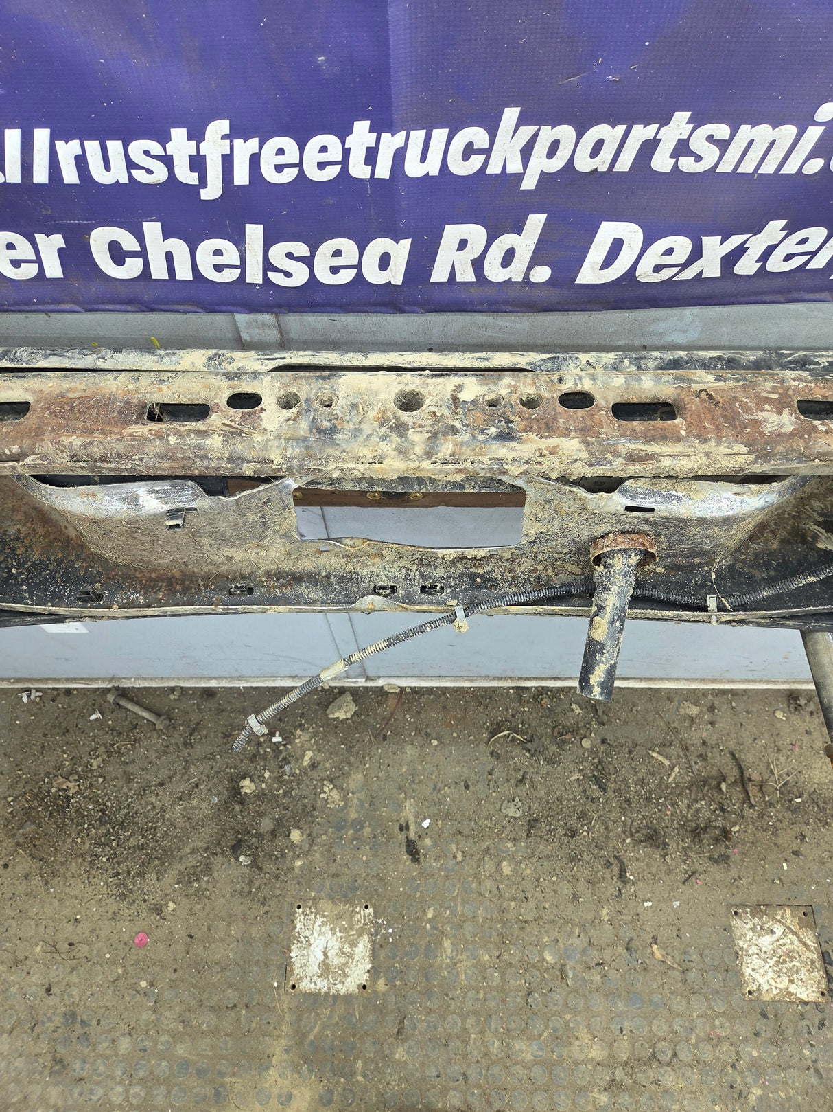 1999-2007 Chevrolet Silverado / GMC Sierra 1500 Rear Bumper