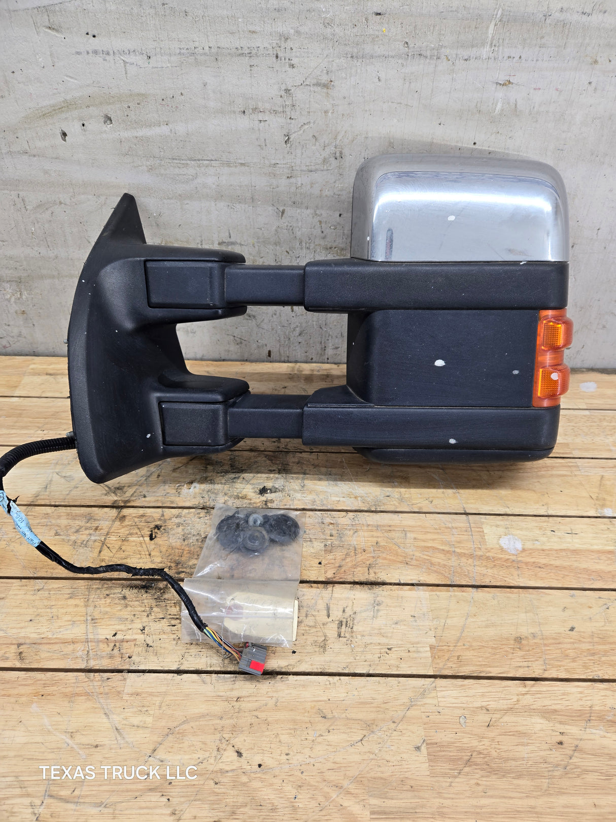 2008-2016 Ford Super Duty F250 F350 F450 F550 LH Driver Side Power Fold & Telescope Heated Towing Mirror OEM