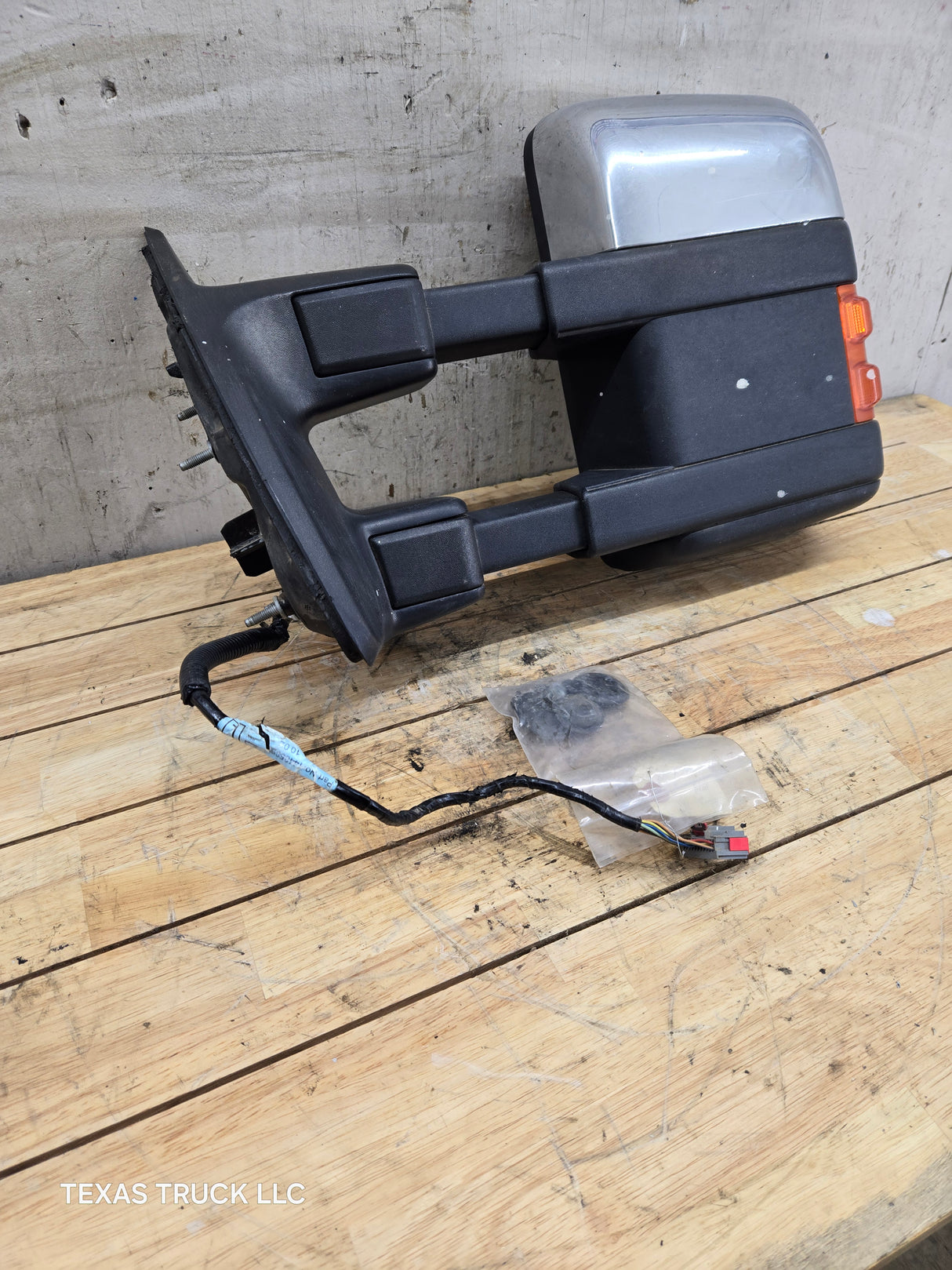 2008-2016 Ford Super Duty F250 F350 F450 F550 LH Driver Side Power Fold & Telescope Heated Towing Mirror OEM