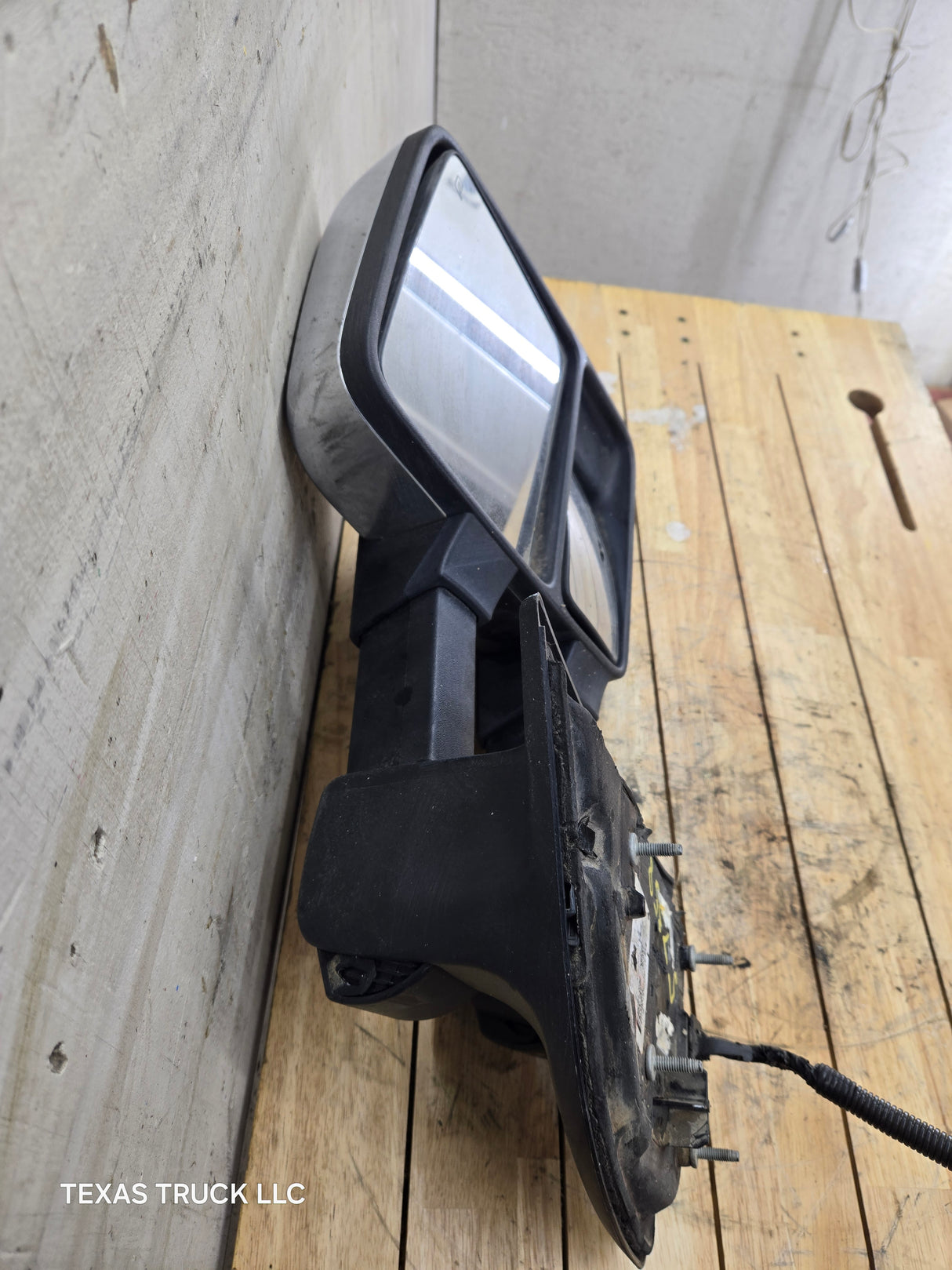 2011-2016 Ford Super Duty F250 F350 F450 F550 RH Passenger Side Power Folding & Telescoping Heated Towing Mirror OEM