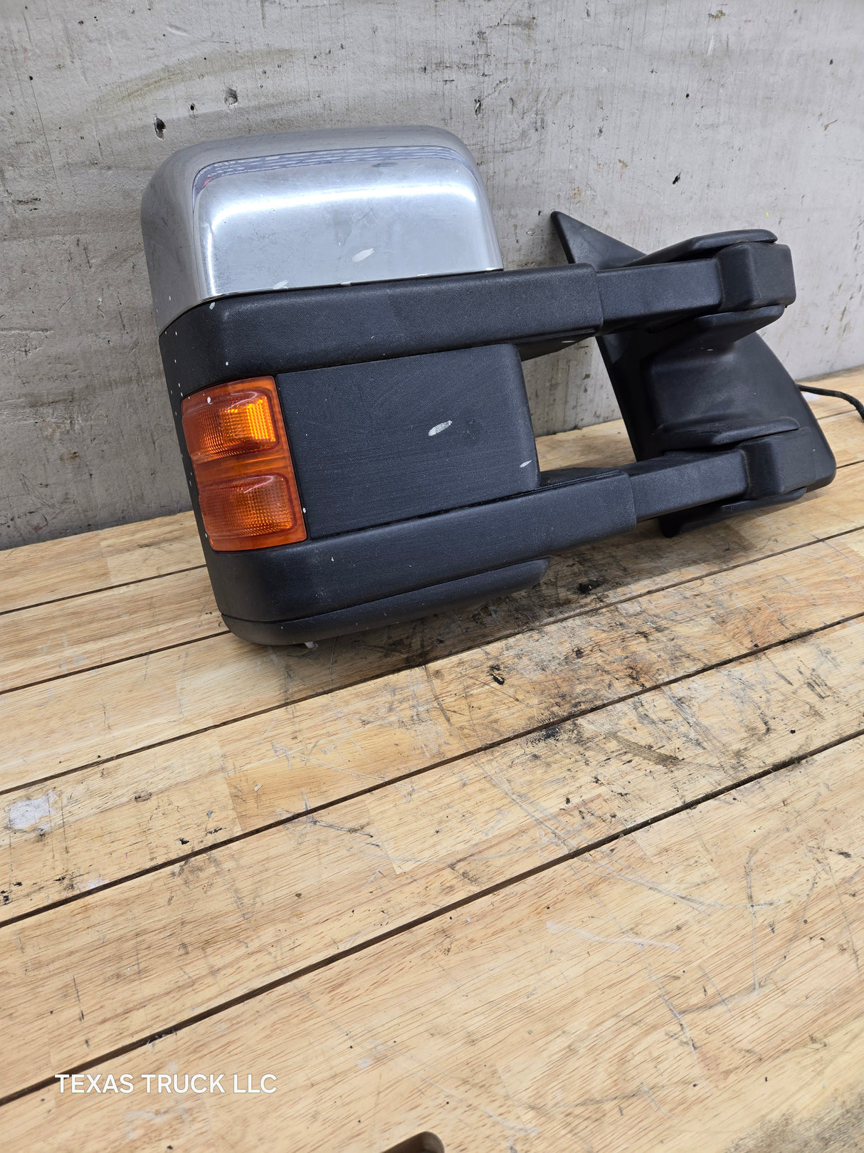 2011-2016 Ford Super Duty F250 F350 F450 F550 RH Passenger Side Power Folding & Telescoping Heated Towing Mirror OEM