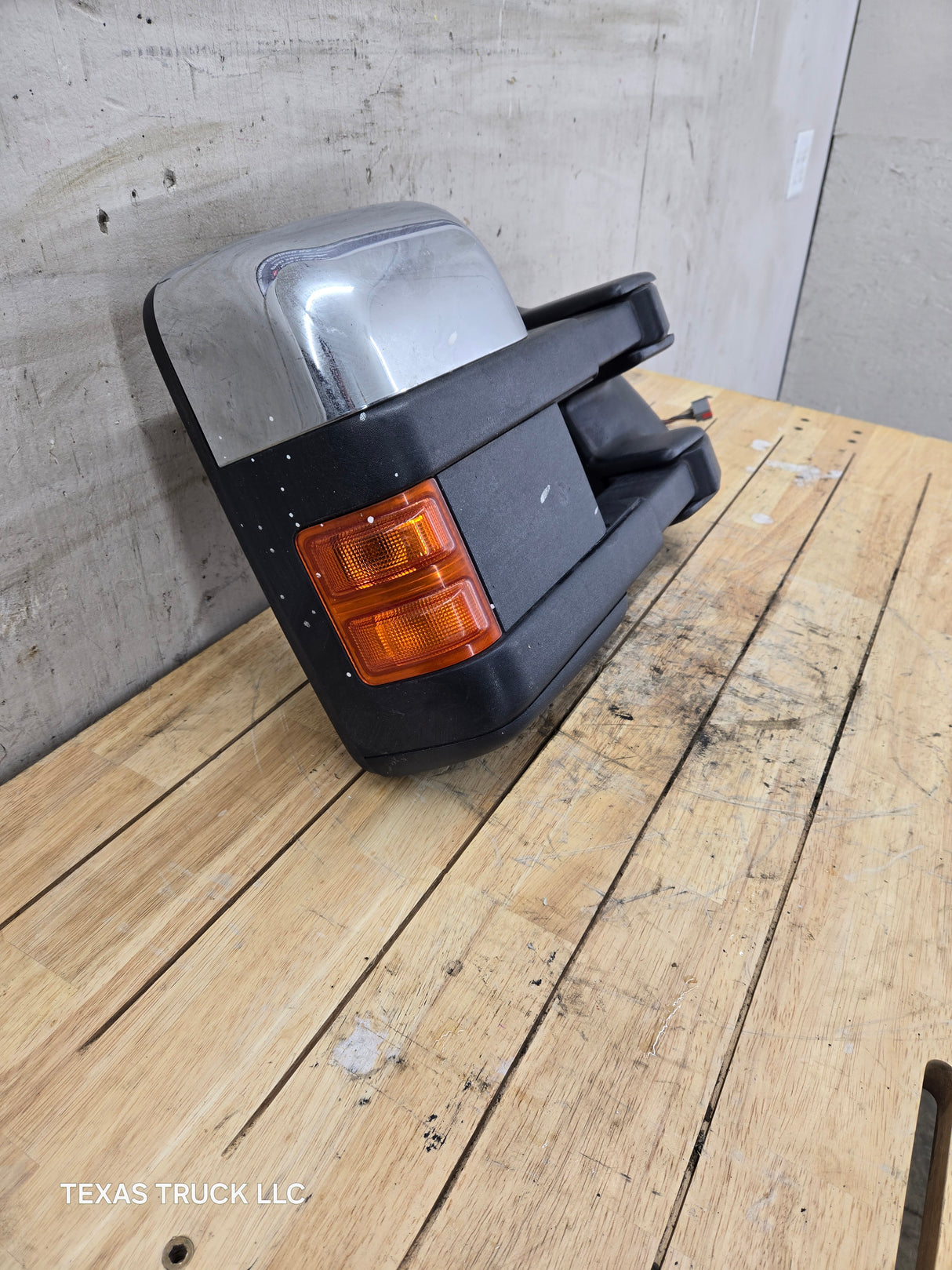 2011-2016 Ford Super Duty F250 F350 F450 F550 RH Passenger Side Power Folding & Telescoping Heated Towing Mirror OEM