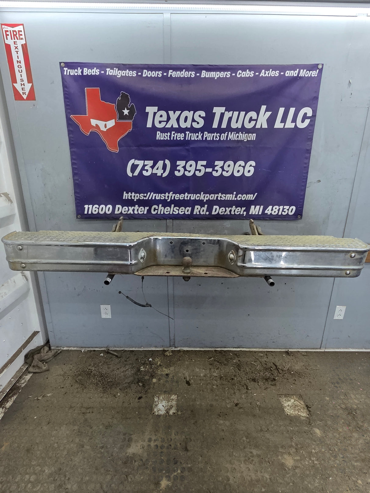 1985-1991 Chevrolet / GMC Square Body Rear Bumper 14043836