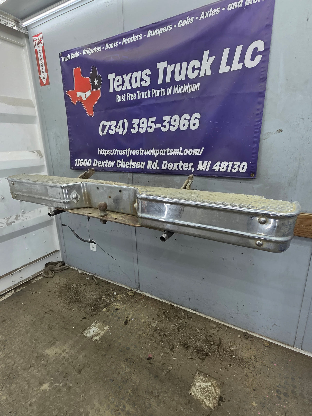 1985-1991 Chevrolet / GMC Square Body Rear Bumper 14043836