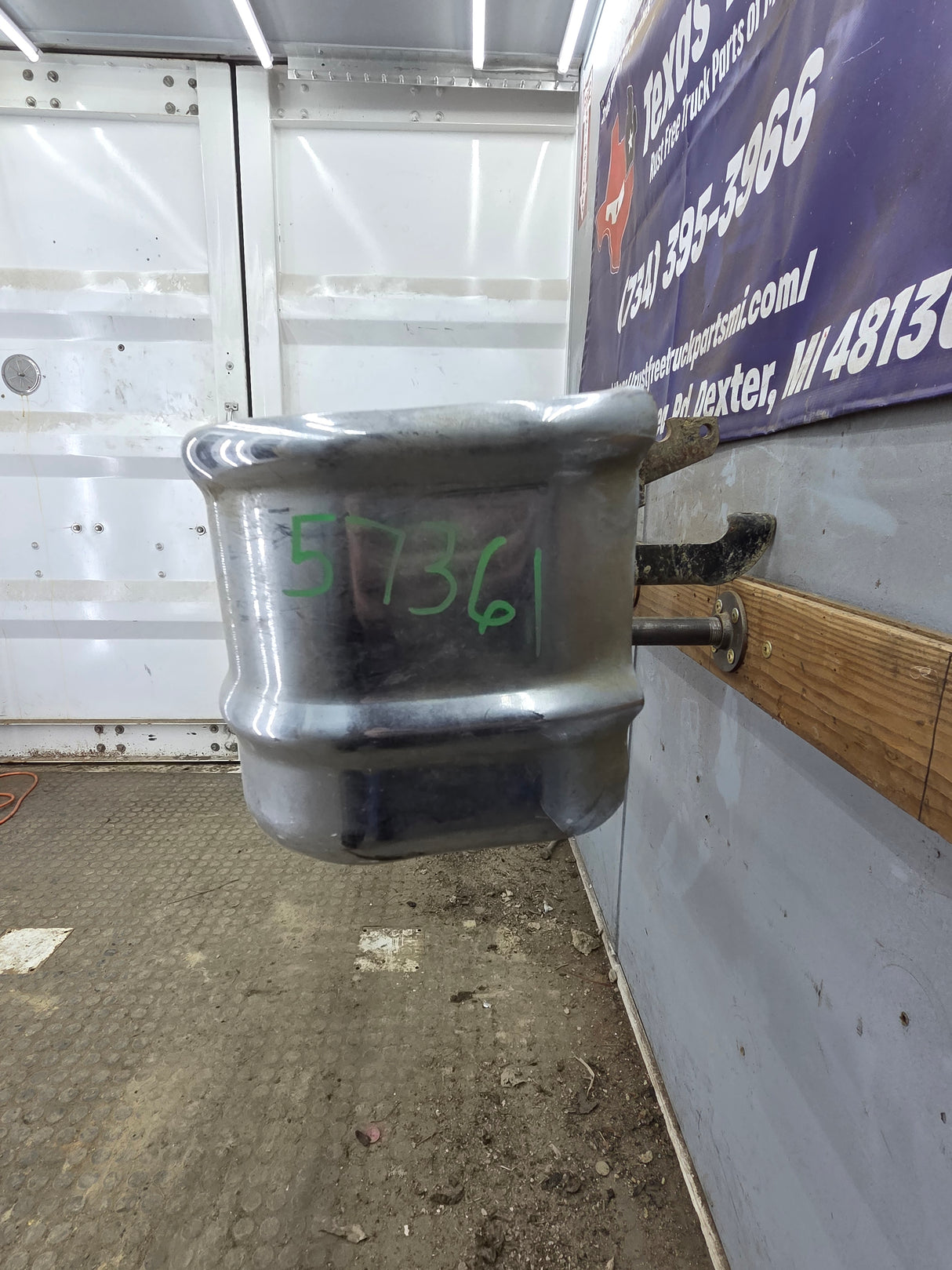 1985-1991 Chevrolet / GMC Square Body Rear Bumper 14043836