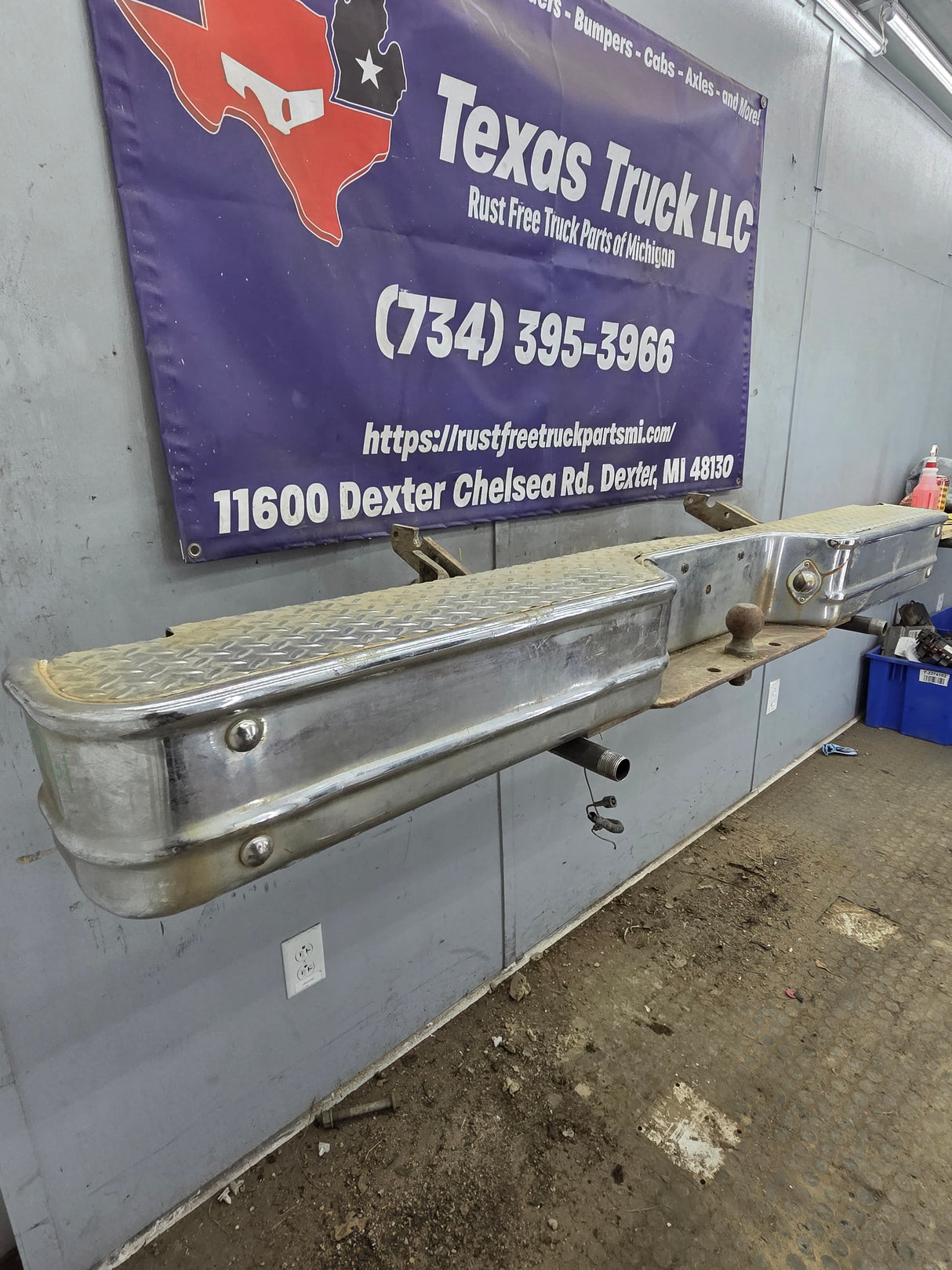 1985-1991 Chevrolet / GMC Square Body Rear Bumper 14043836