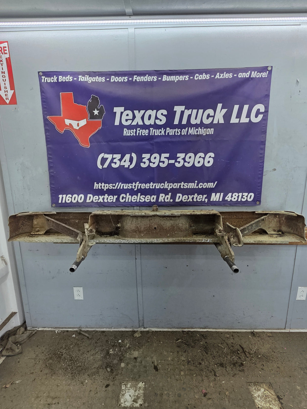 1985-1991 Chevrolet / GMC Square Body Rear Bumper 14043836