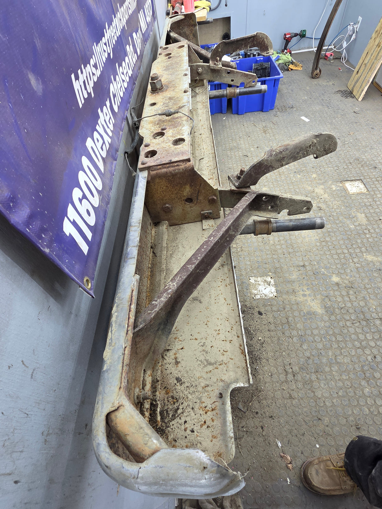 1985-1991 Chevrolet / GMC Square Body Rear Bumper 14043836