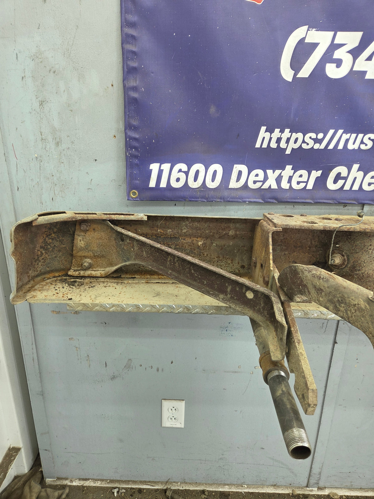 1985-1991 Chevrolet / GMC Square Body Rear Bumper 14043836