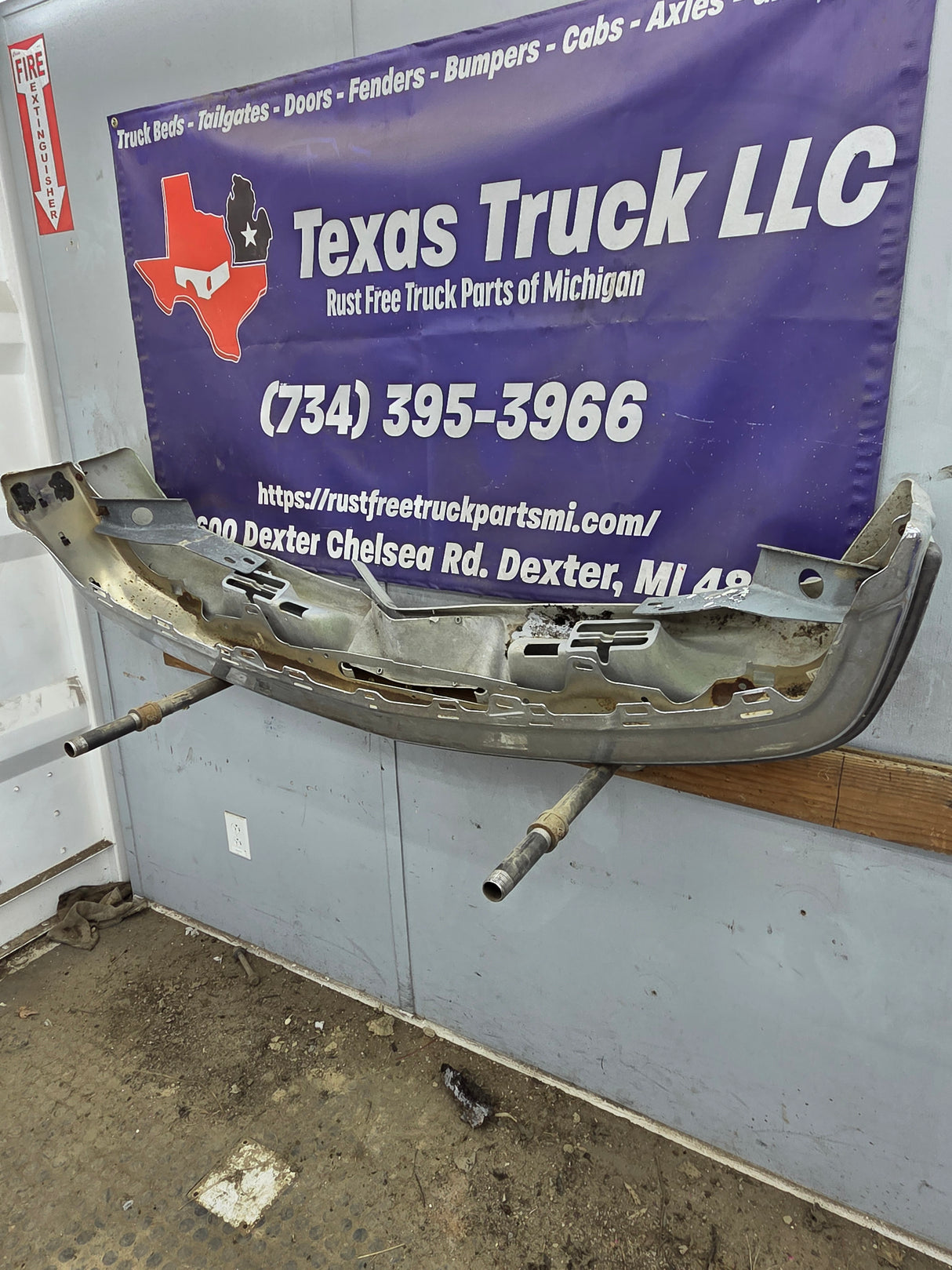 1998-2004 Chevrolet Blazer S10 Front Bumper W/Brackets Chrome