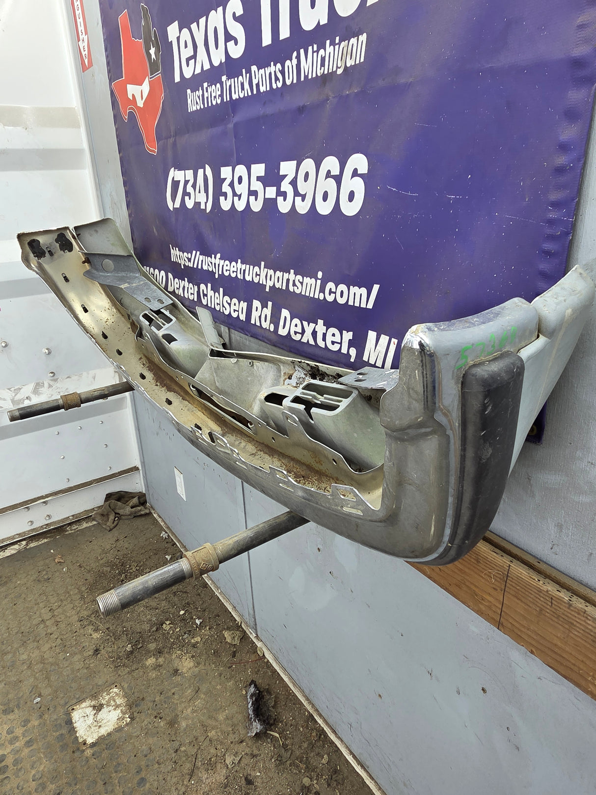 1998-2004 Chevrolet Blazer S10 Front Bumper W/Brackets Chrome