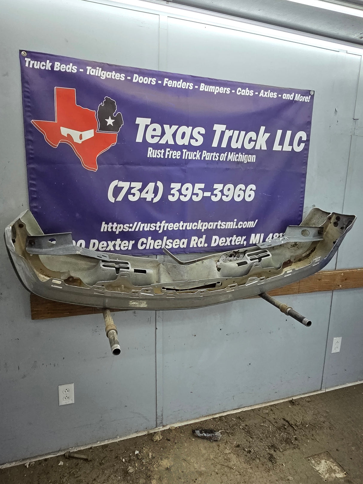 1998-2004 Chevrolet Blazer S10 Front Bumper W/Brackets Chrome