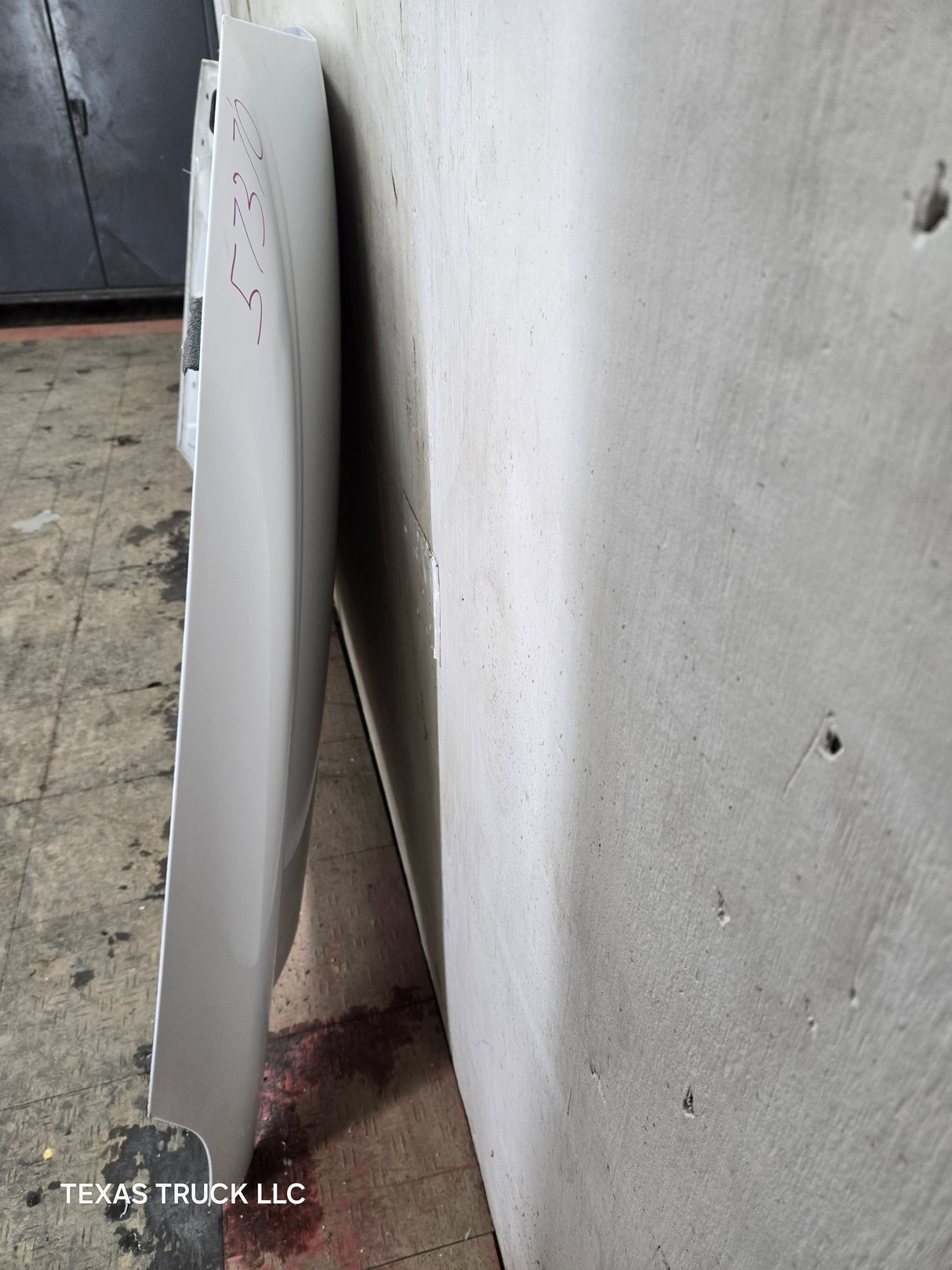 2011-2016 Ford Super Duty Hood F250 F350 F450 F550 - White