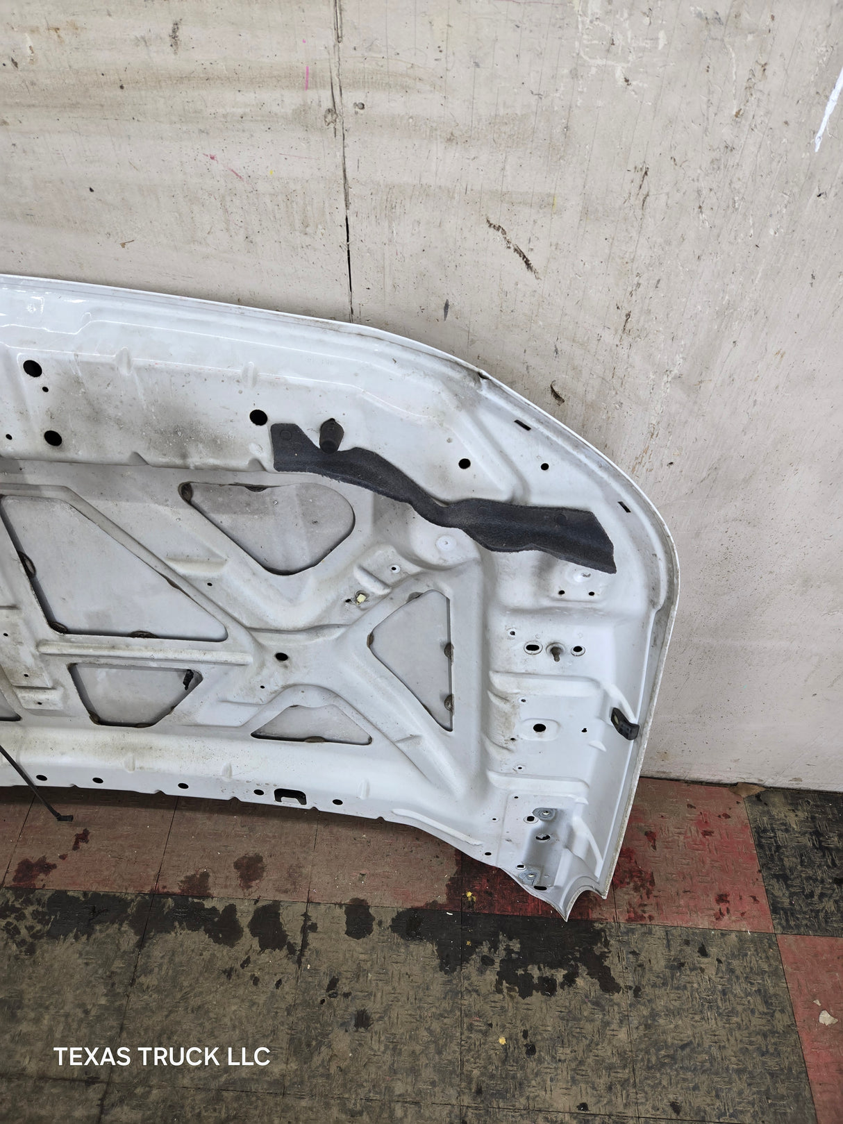 2011-2016 Ford Super Duty Hood F250 F350 F450 F550 - White