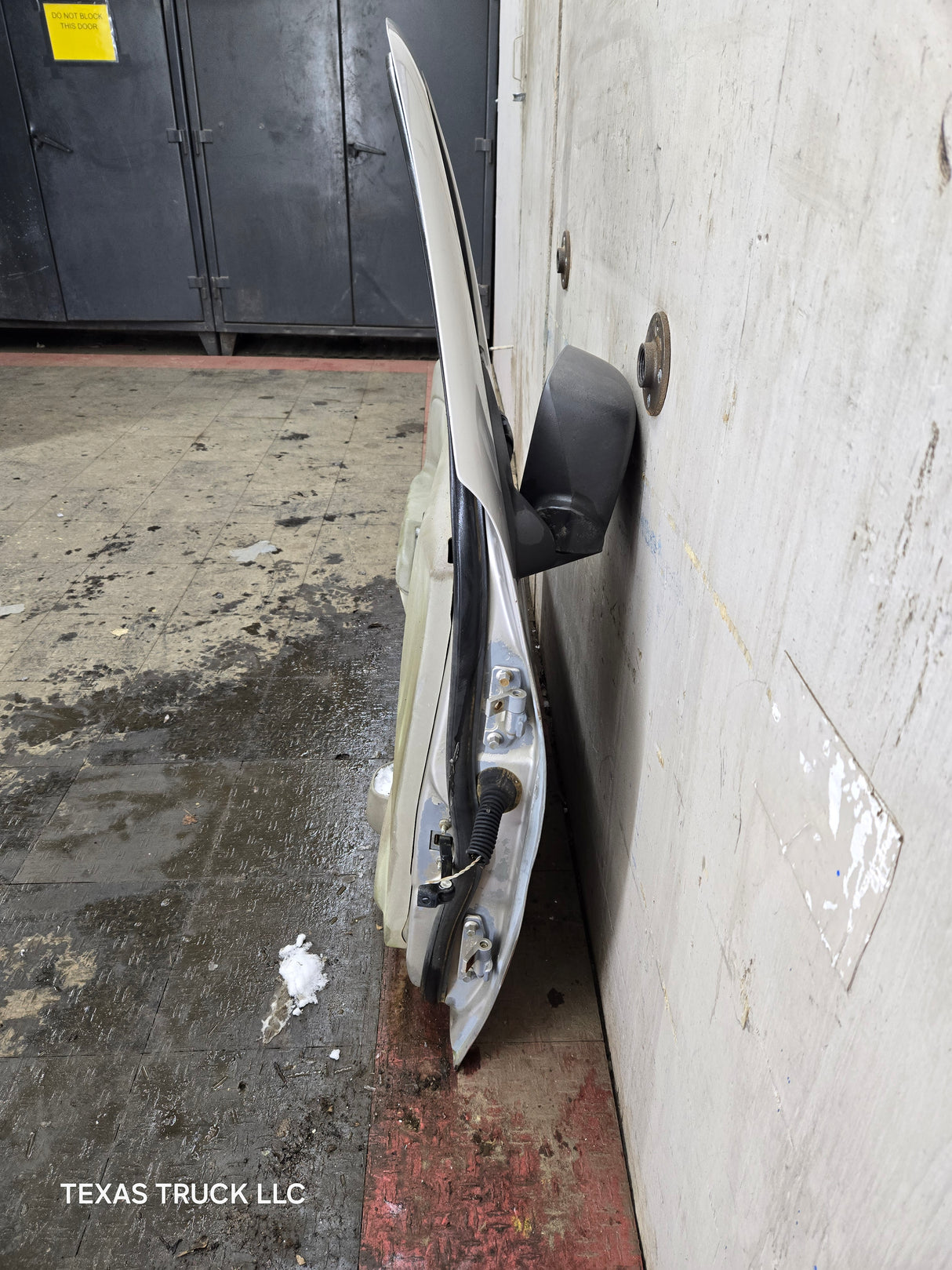 2004-2012 Chevrolet Colorado / GMC Canyon Driver Side Crew Cab Door LH