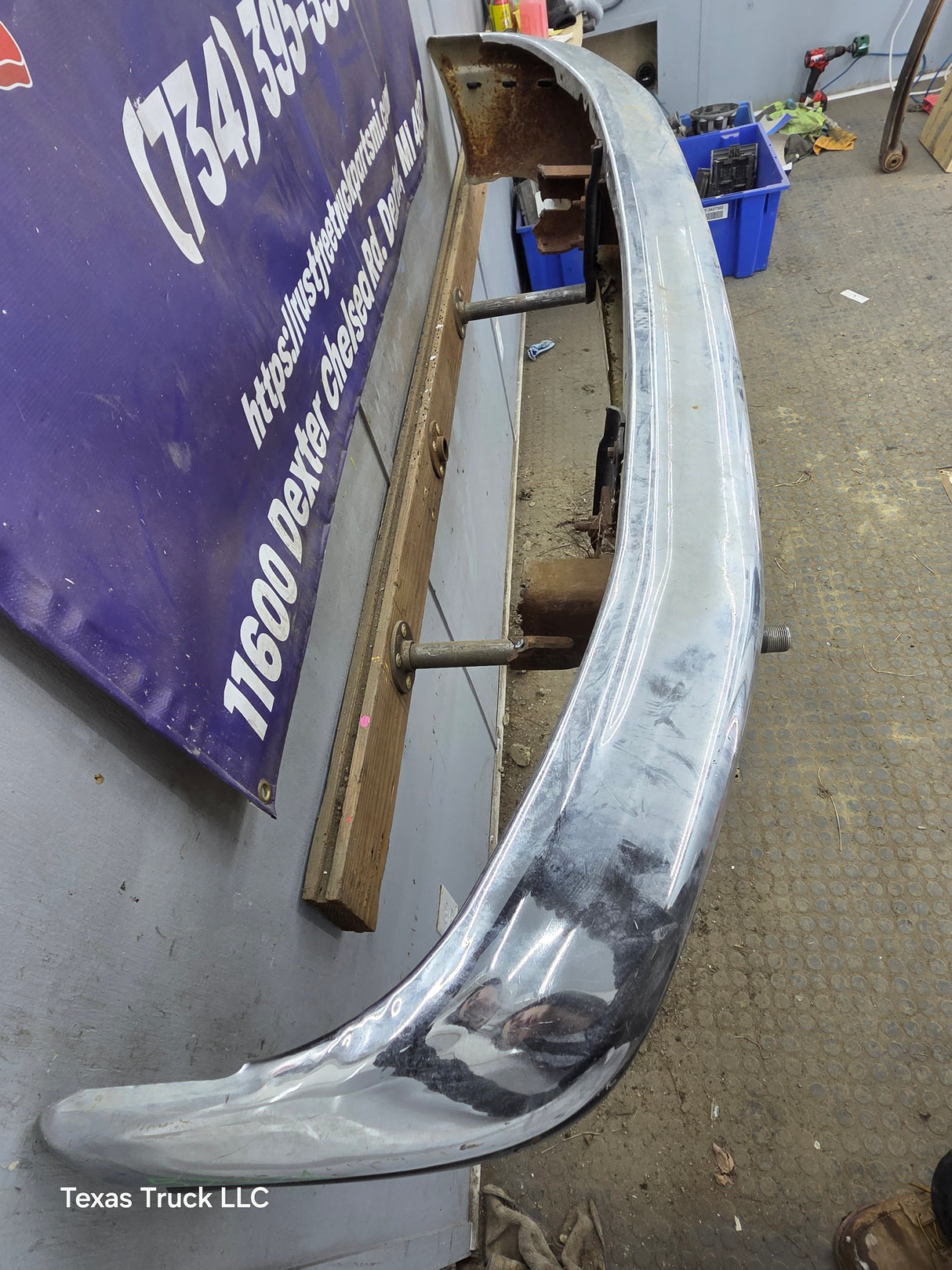 1992-1997 Ford F Series F250 F350 F450 F550 Front Bumper