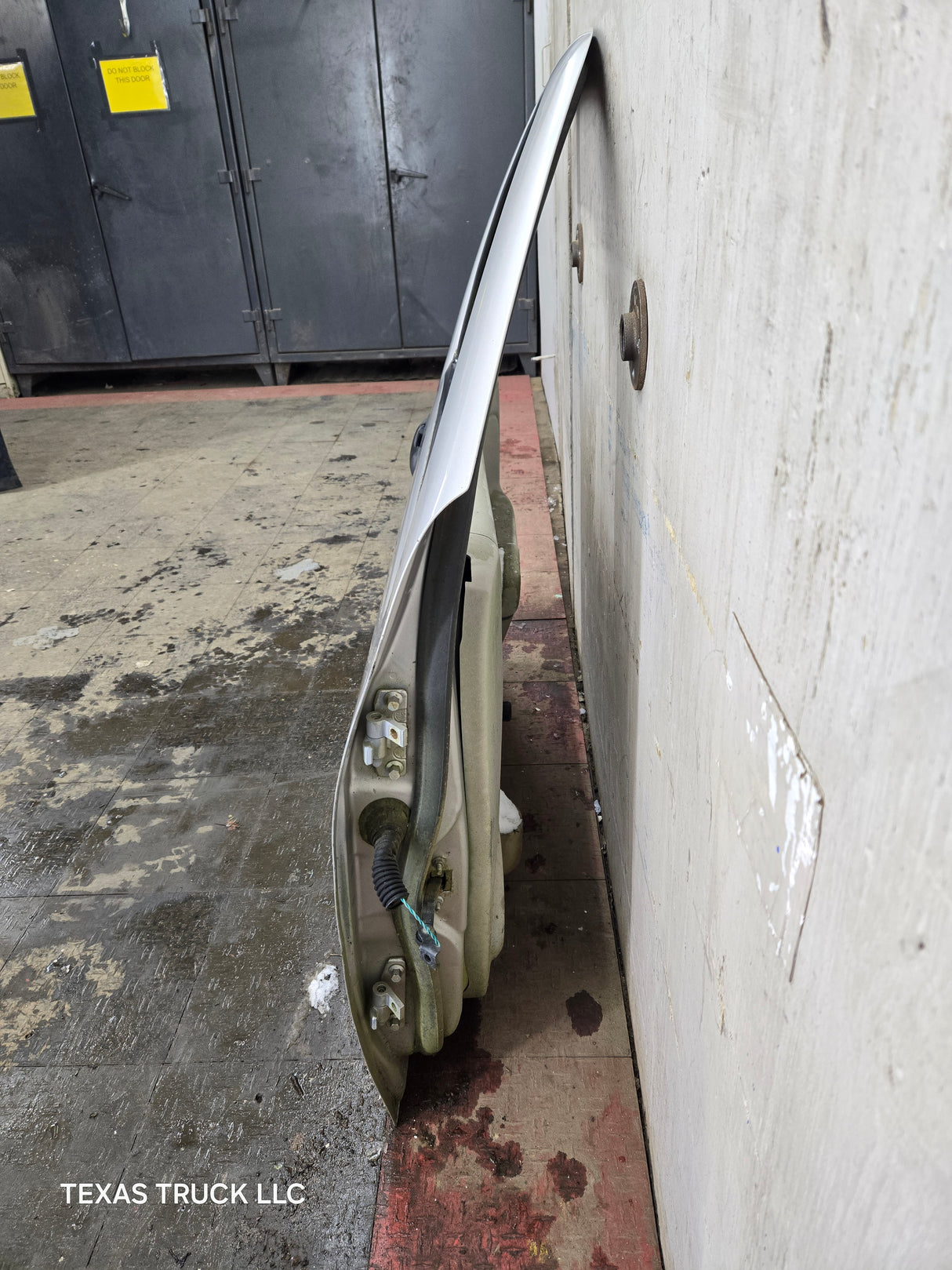 2004-2012 Chevrolet Colorado / GMC Canyon Passenger Side Crew Cab Door RH