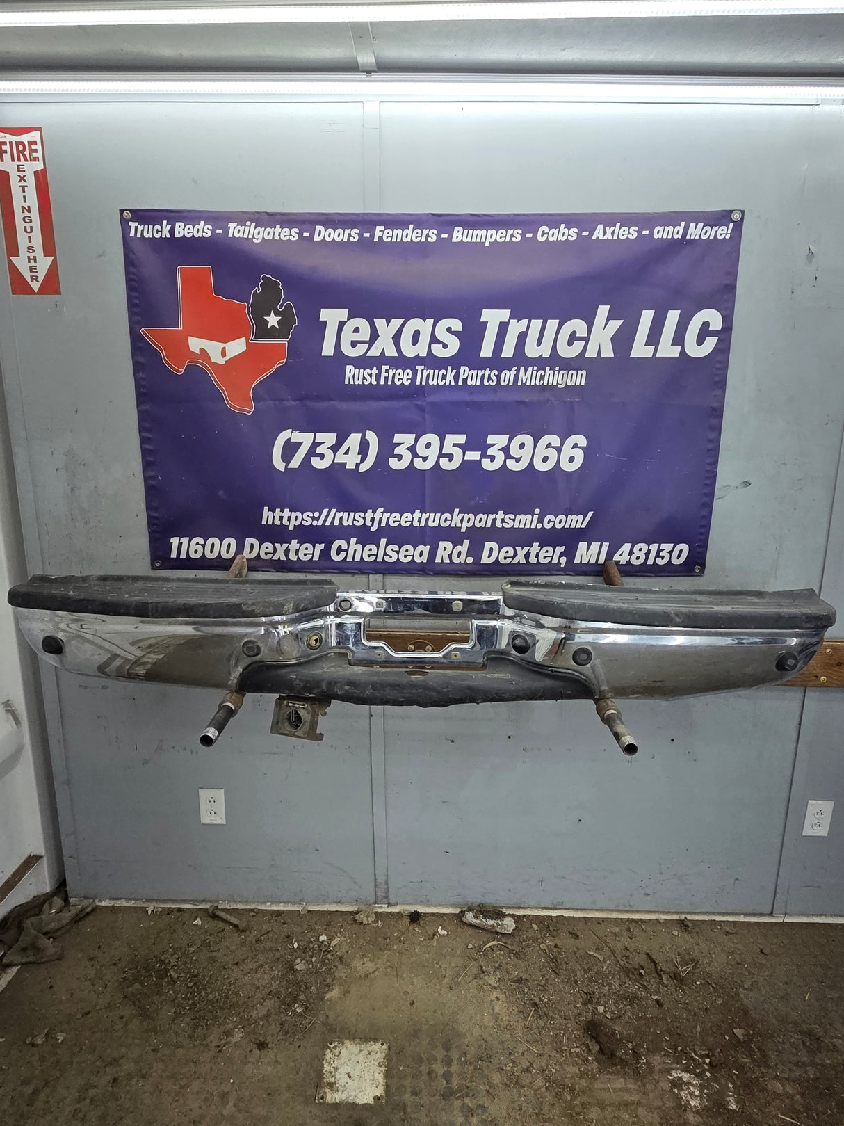 1999-2007 Ford Super Duty F250 F350 F450 F550 Rear Bumper With Parking Sensors