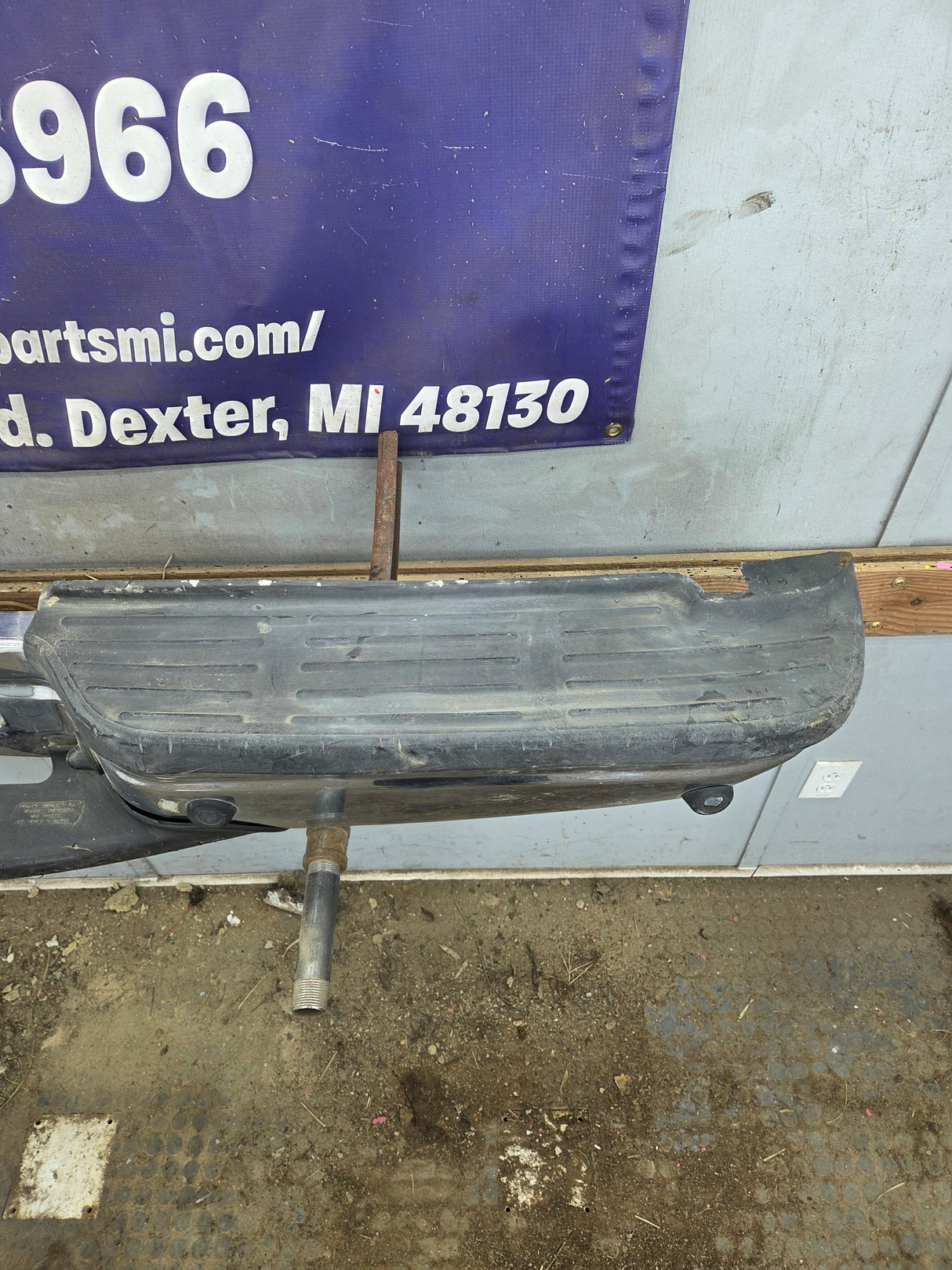 1999-2007 Ford Super Duty F250 F350 F450 F550 Rear Bumper With Parking Sensors