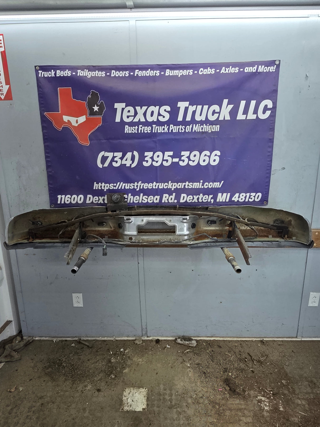1999-2007 Ford Super Duty F250 F350 F450 F550 Rear Bumper With Parking Sensors