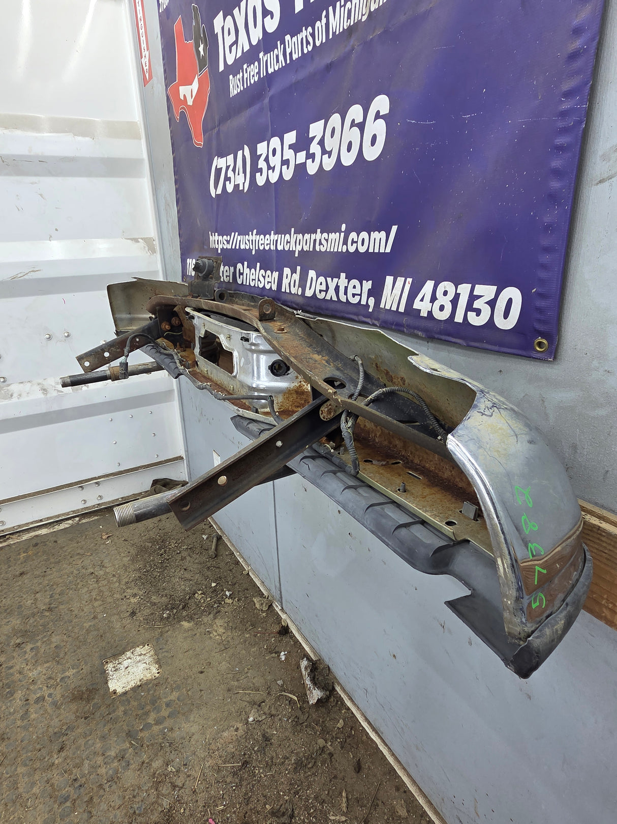 1999-2007 Ford Super Duty F250 F350 F450 F550 Rear Bumper With Parking Sensors