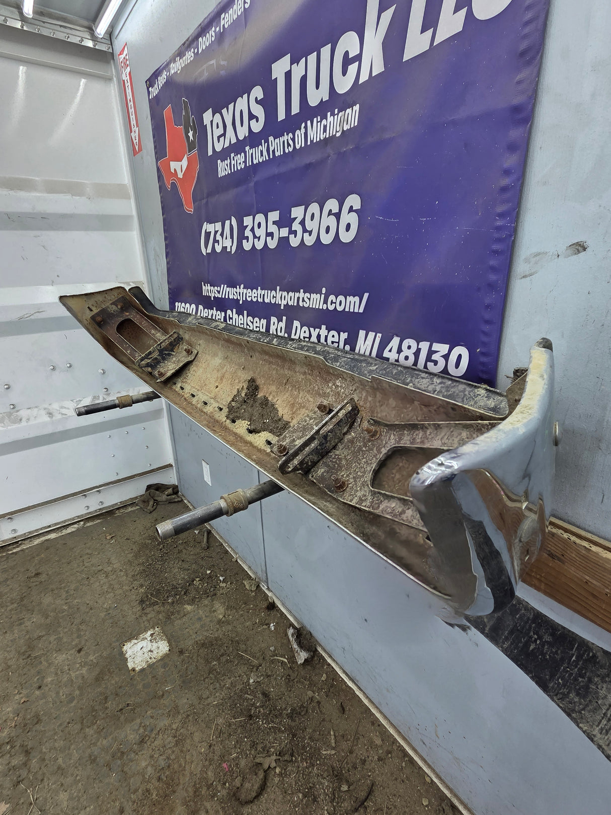 1987-1991 Ford F-150 F-250 F-350 F-450 F-550 Front Bumper Chrome