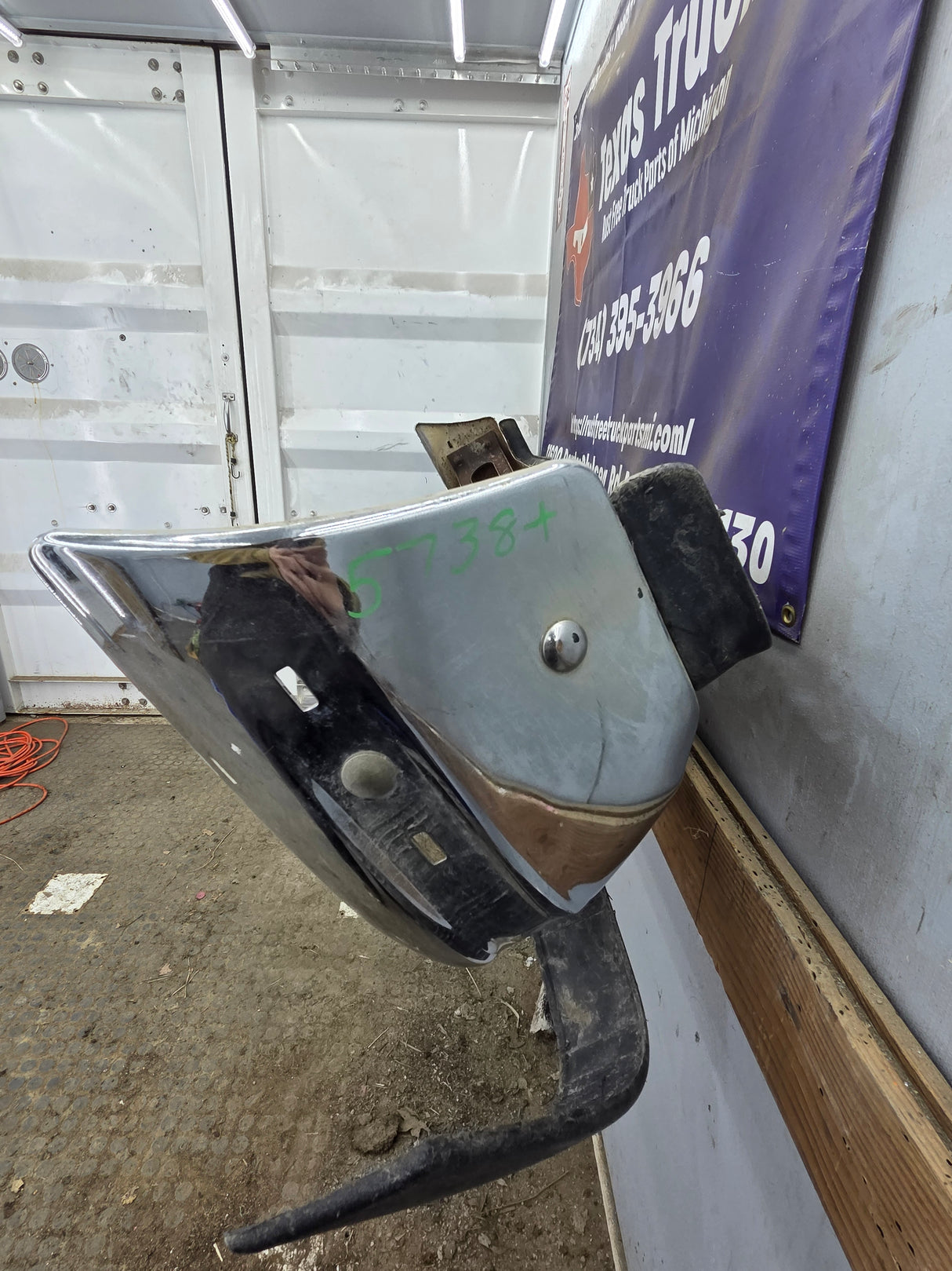 1987-1991 Ford F-150 F-250 F-350 F-450 F-550 Front Bumper Chrome