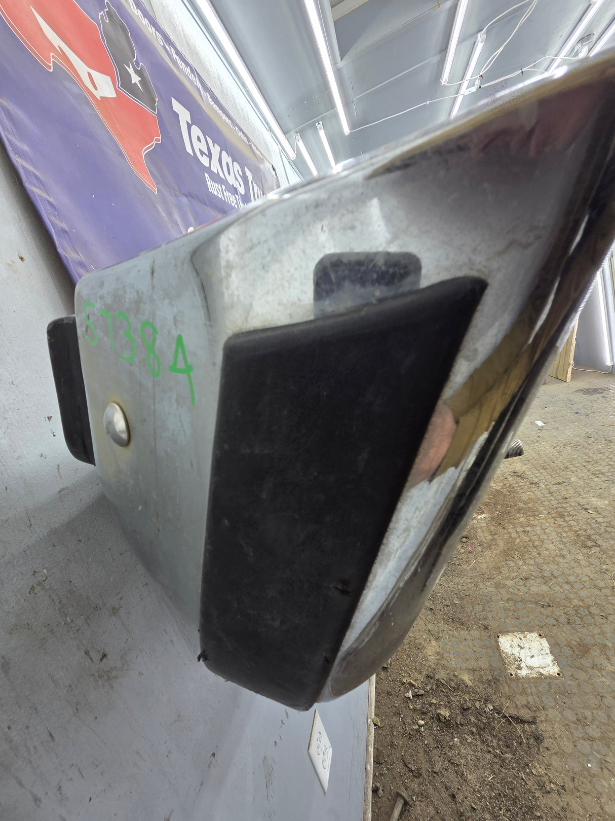 1987-1991 Ford F-150 F-250 F-350 F-450 F-550 Front Bumper Chrome