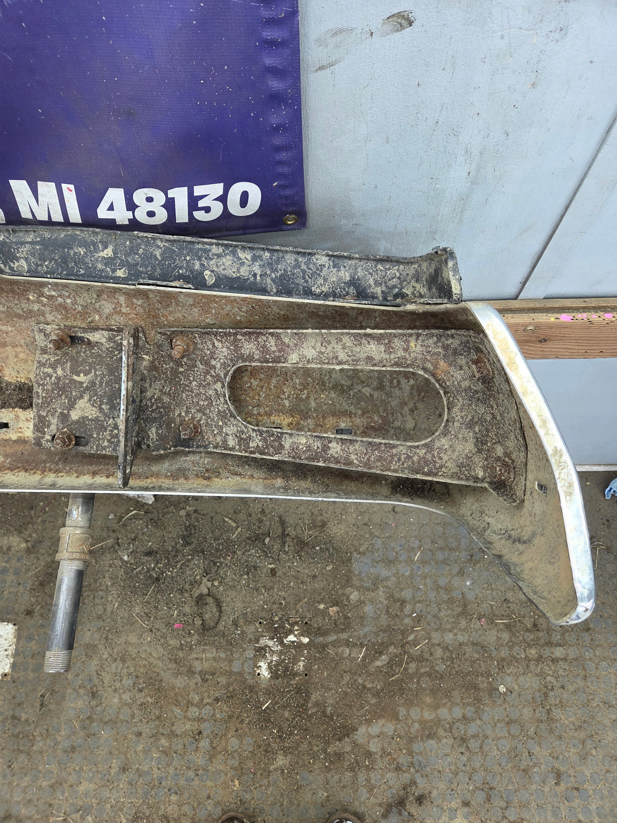 1987-1991 Ford F-150 F-250 F-350 F-450 F-550 Front Bumper Chrome