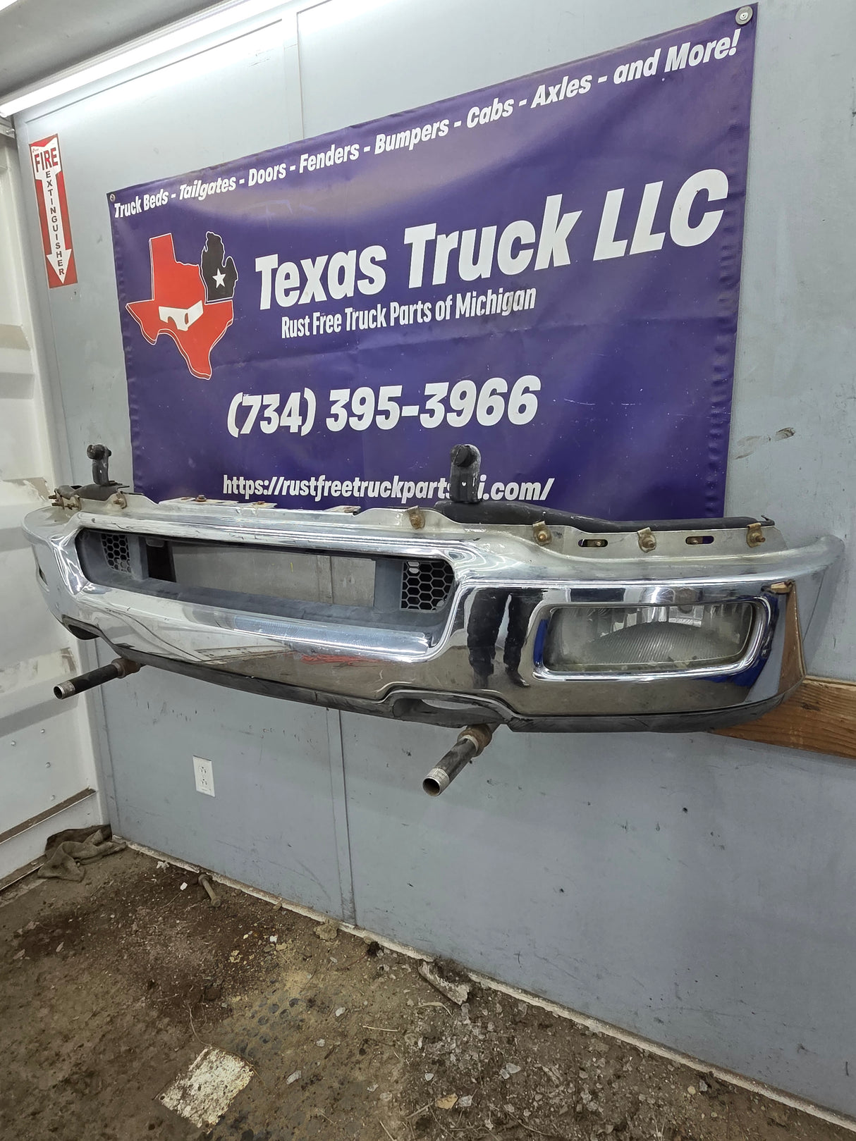 2004-2005 Ford F150 Front Bumper - Chrome