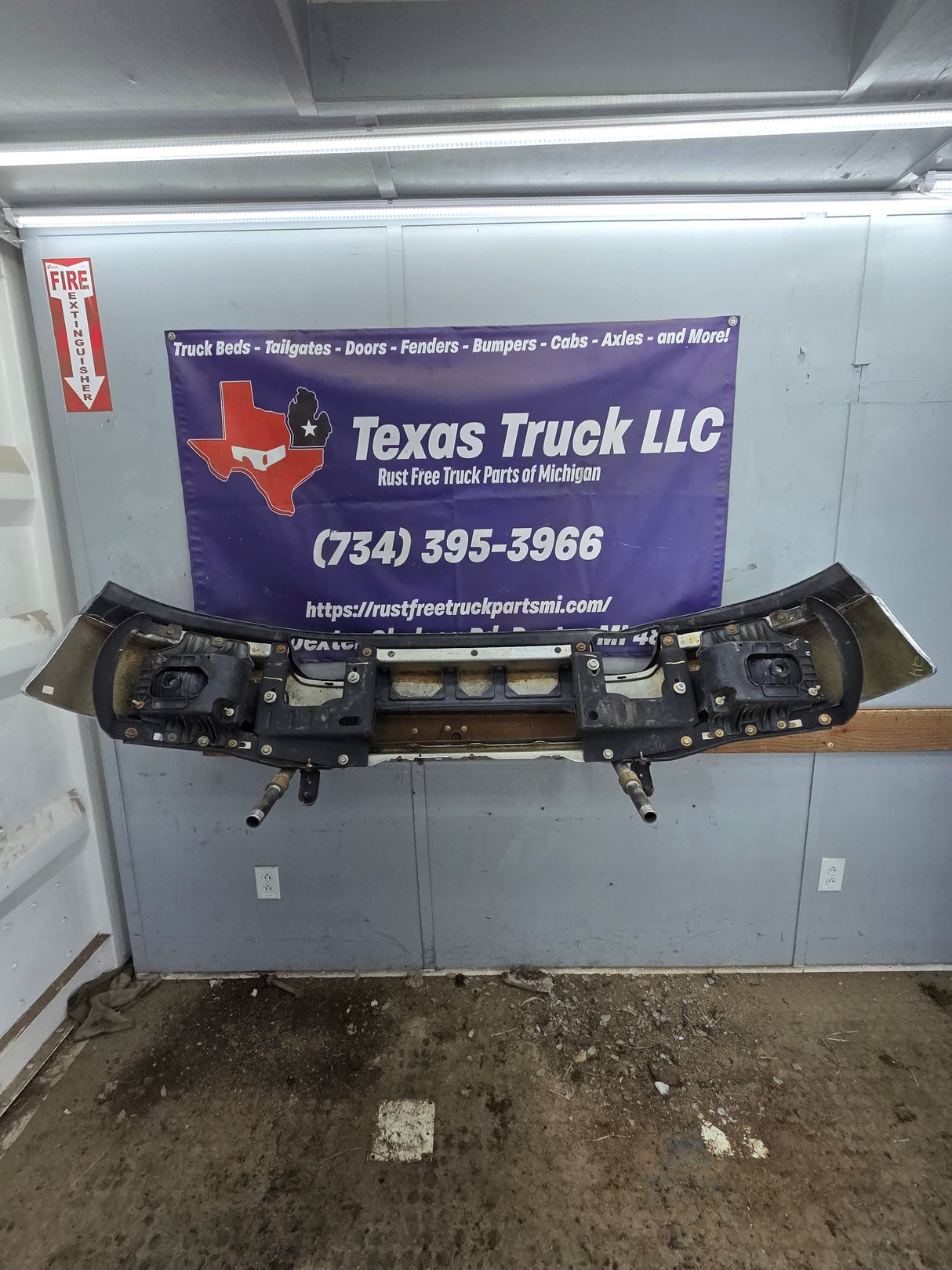 2004-2005 Ford F150 Front Bumper - Chrome