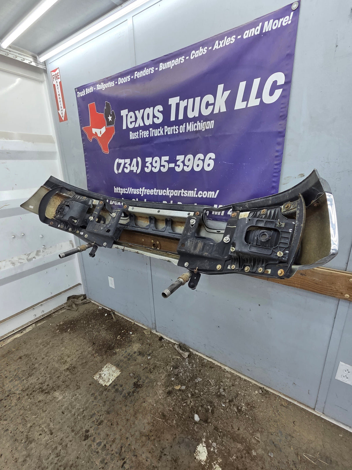 2004-2005 Ford F150 Front Bumper - Chrome