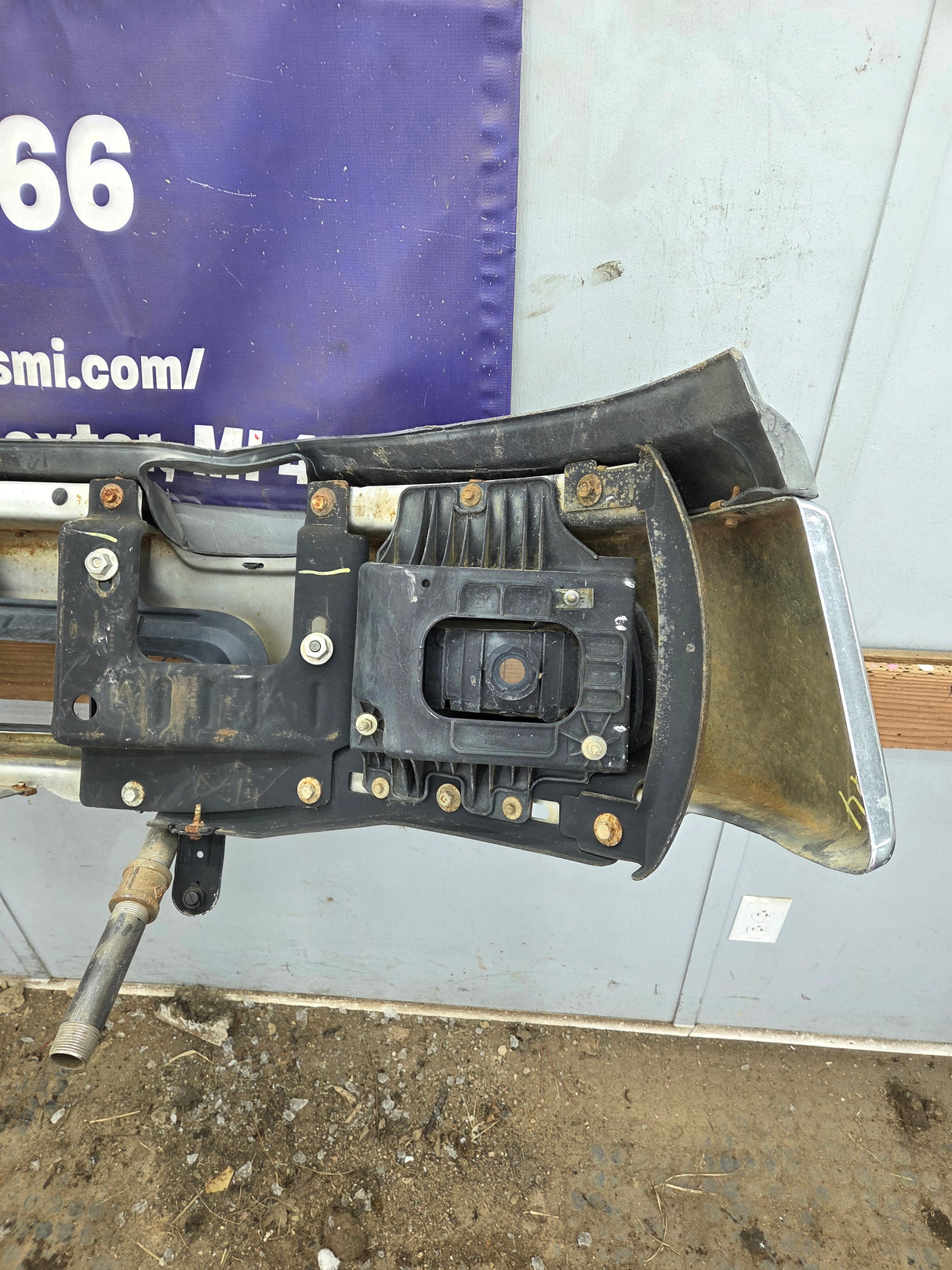 2004-2005 Ford F150 Front Bumper - Chrome