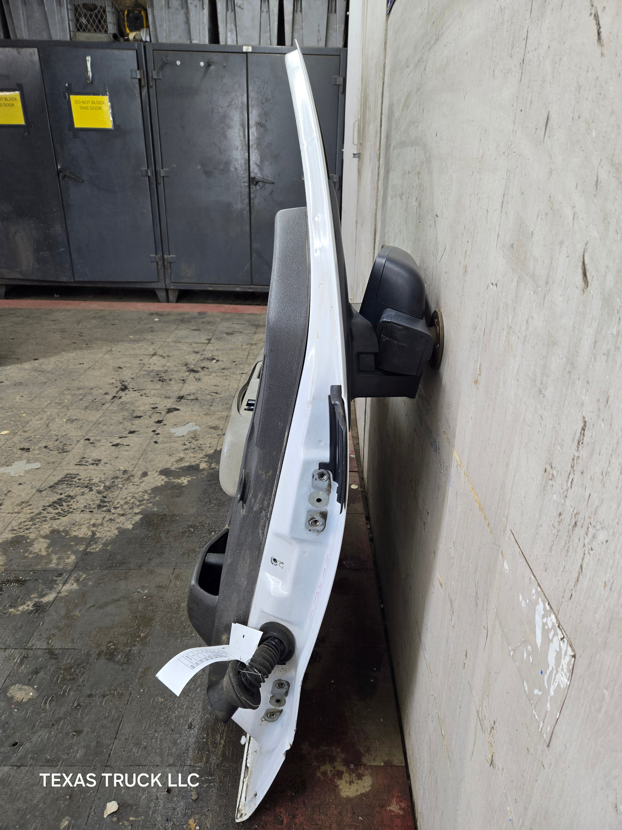 2009-2014 Ford F150 LH Driver Side Front Door