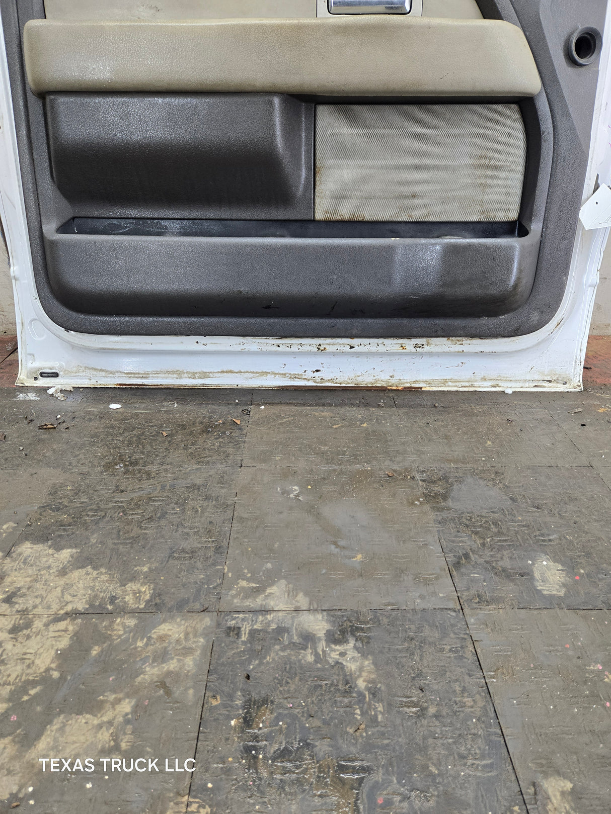 2009-2014 Ford F150 LH Driver Side Front Door