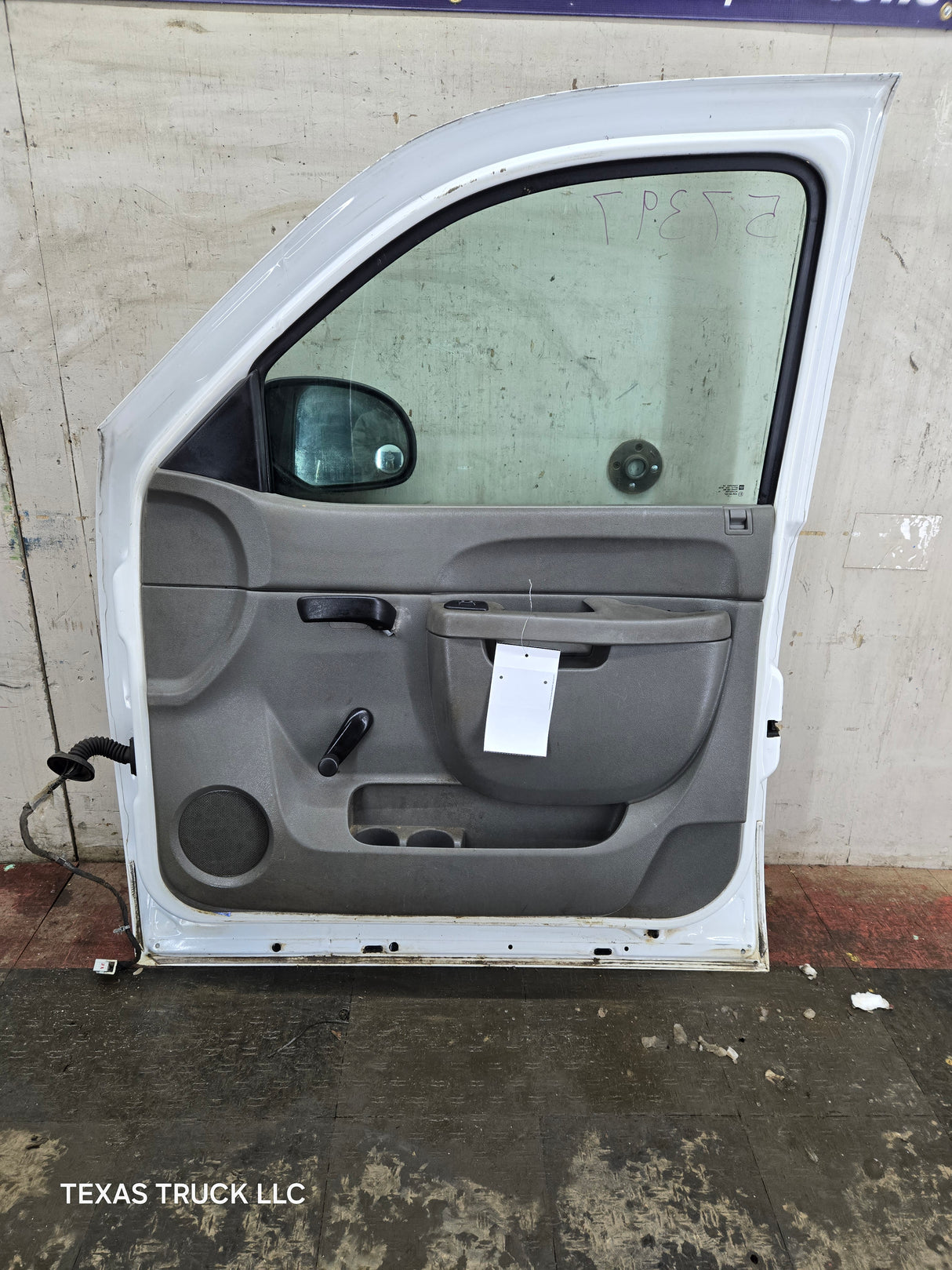 2007-2013 Chevrolet Silverado / GMC Sierra 1500 2500 3500 HD RH Front Passenger Side Door
