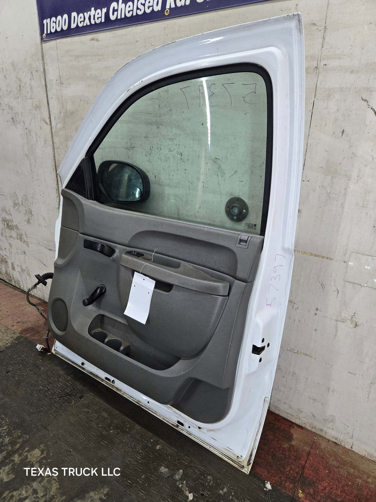 2007-2013 Chevrolet Silverado / GMC Sierra 1500 2500 3500 HD RH Front Passenger Side Door