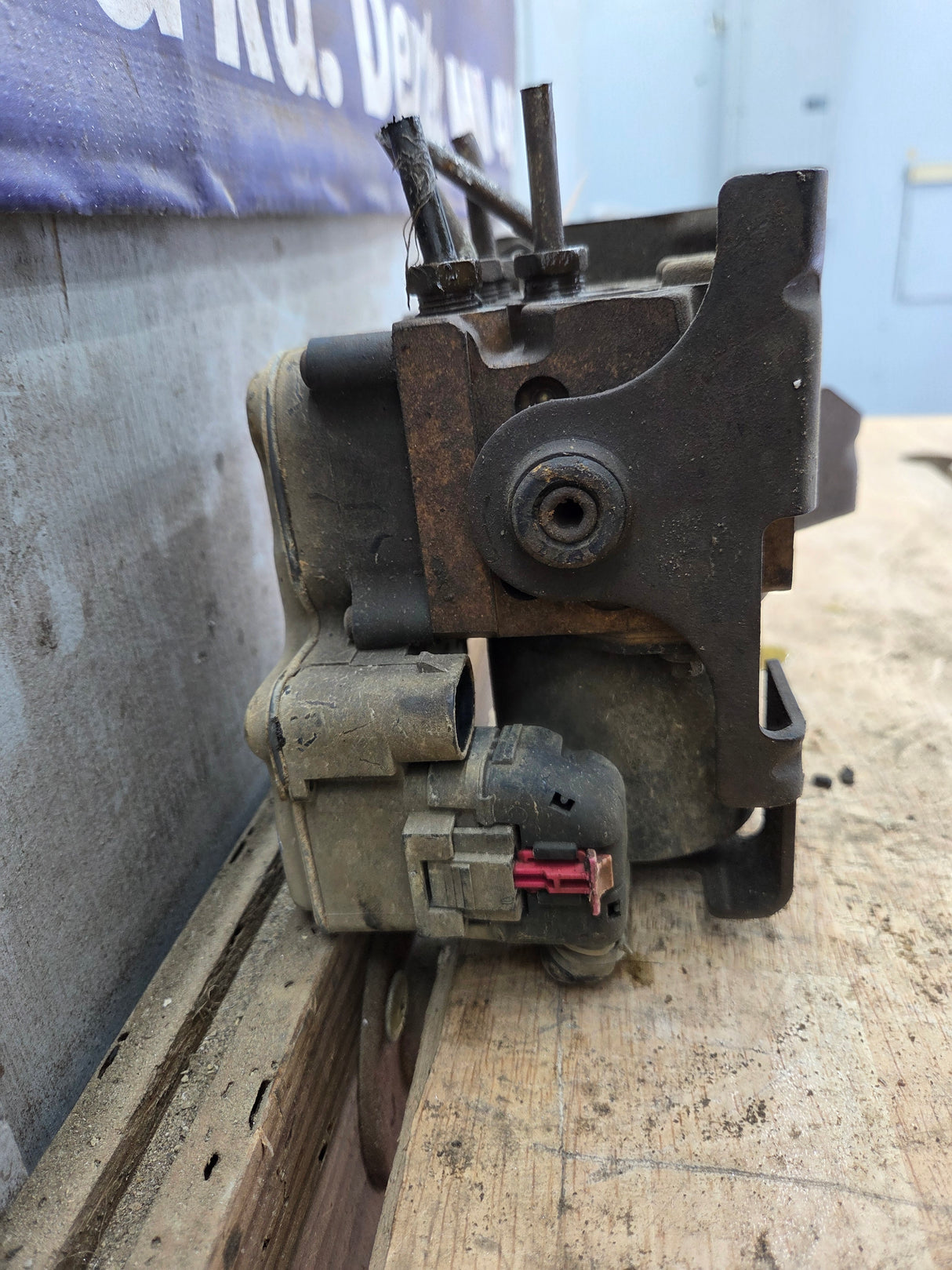 2001-2002 Chevrolet Silverado 2500 ABS Pump Module Control Assembly 13354720