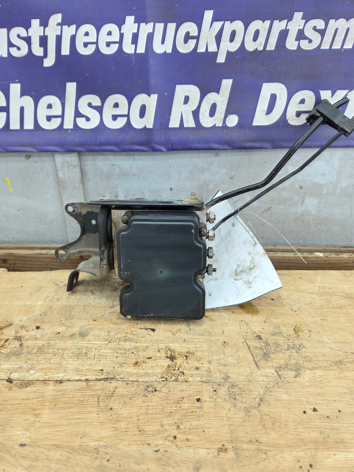 2015-2016 Ford F150 ABS Pump Module Control Assembly