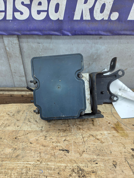 2015-2016 Ford F150 ABS Pump Module Control Assembly